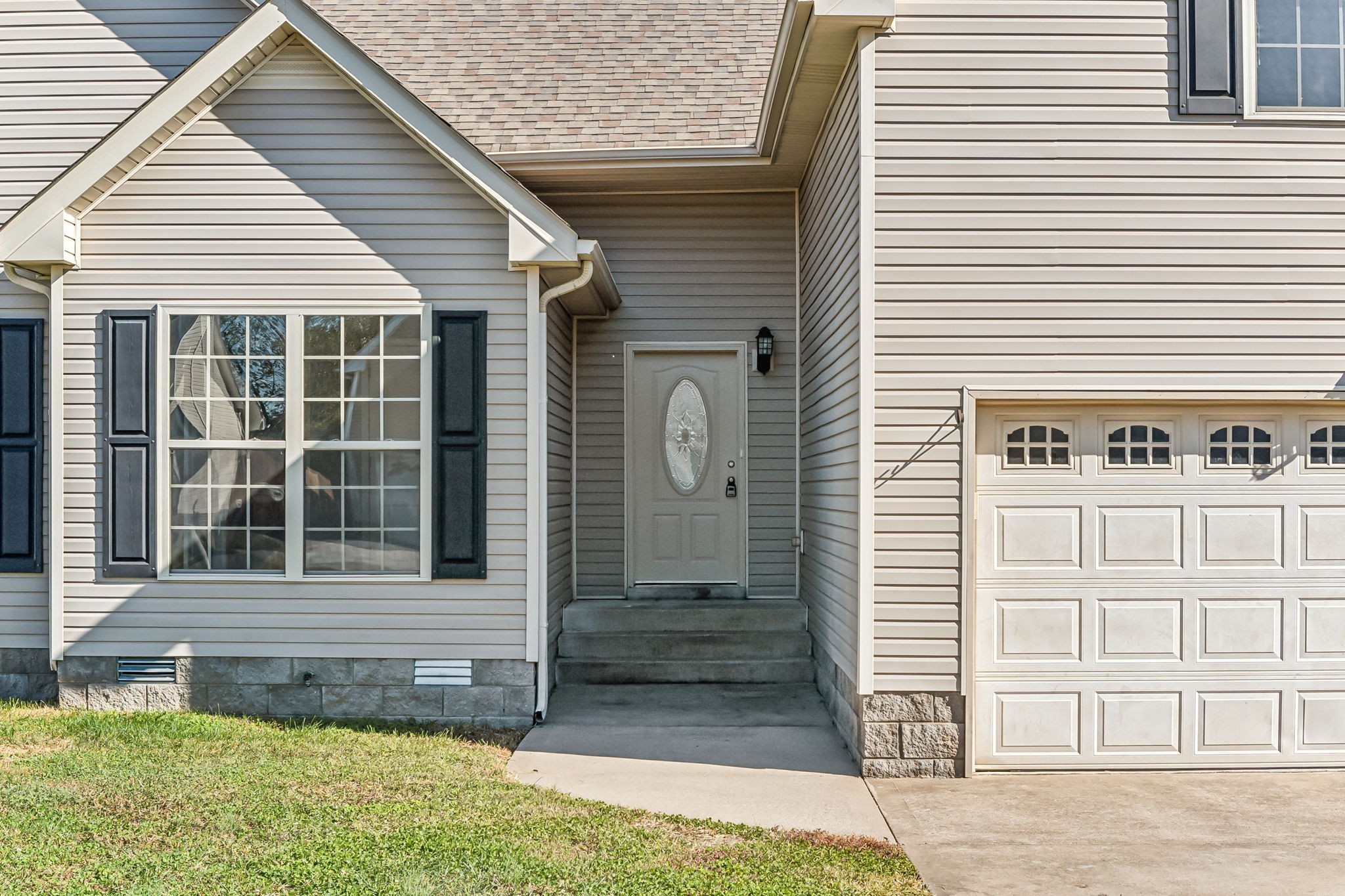 3725 Nadia Dr