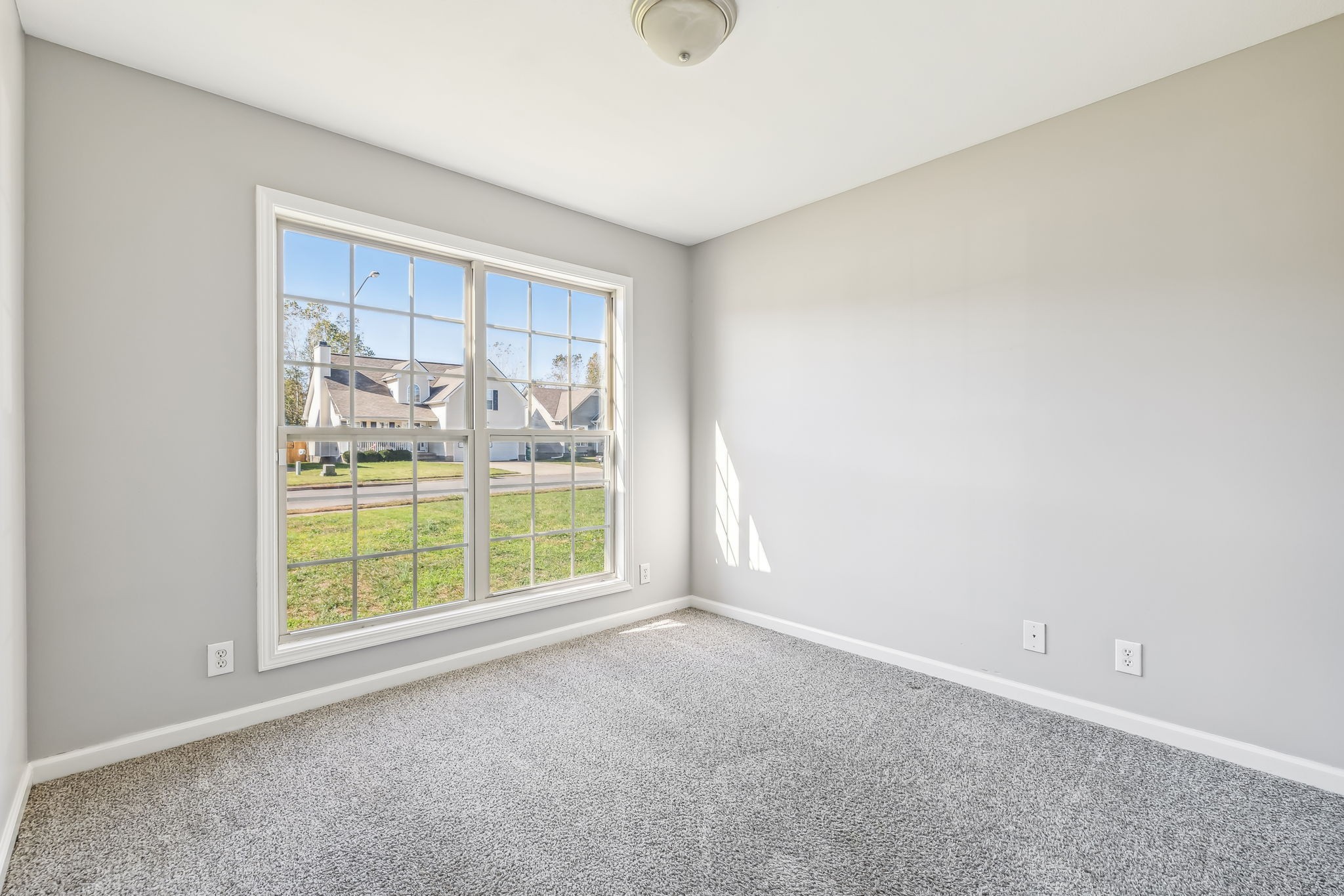 3725 Nadia Dr