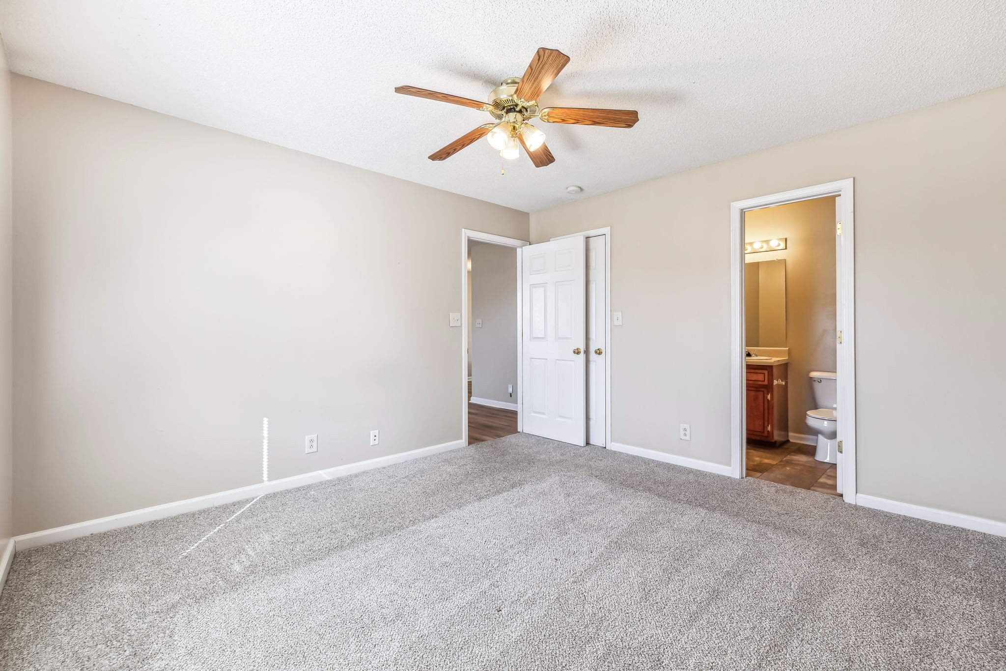 341 Donna Dr