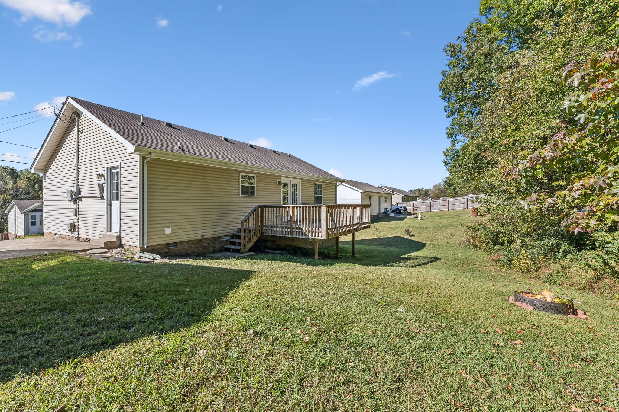 341 Donna Dr