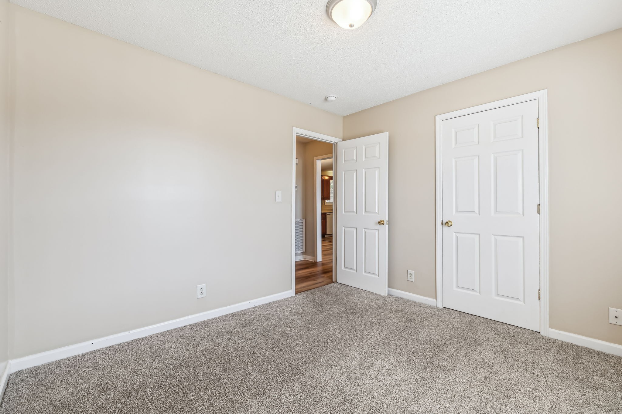 341 Donna Dr