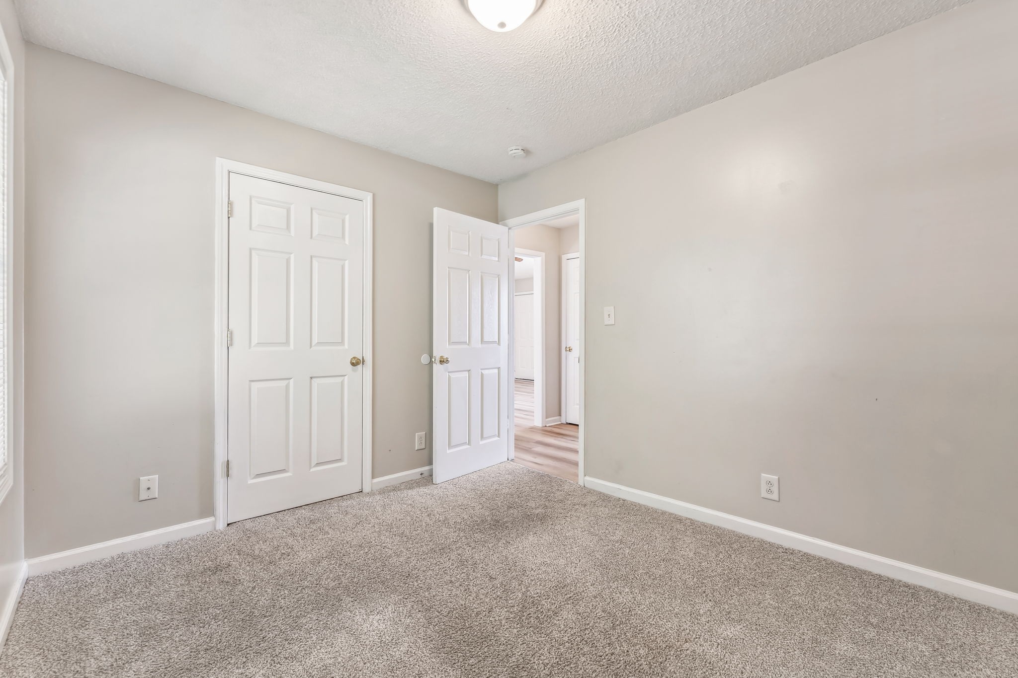 341 Donna Dr