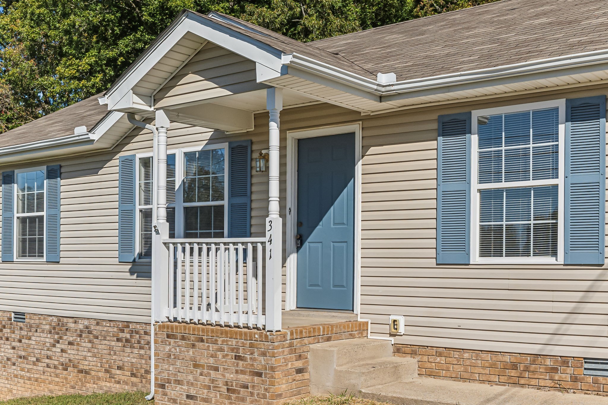 341 Donna Dr