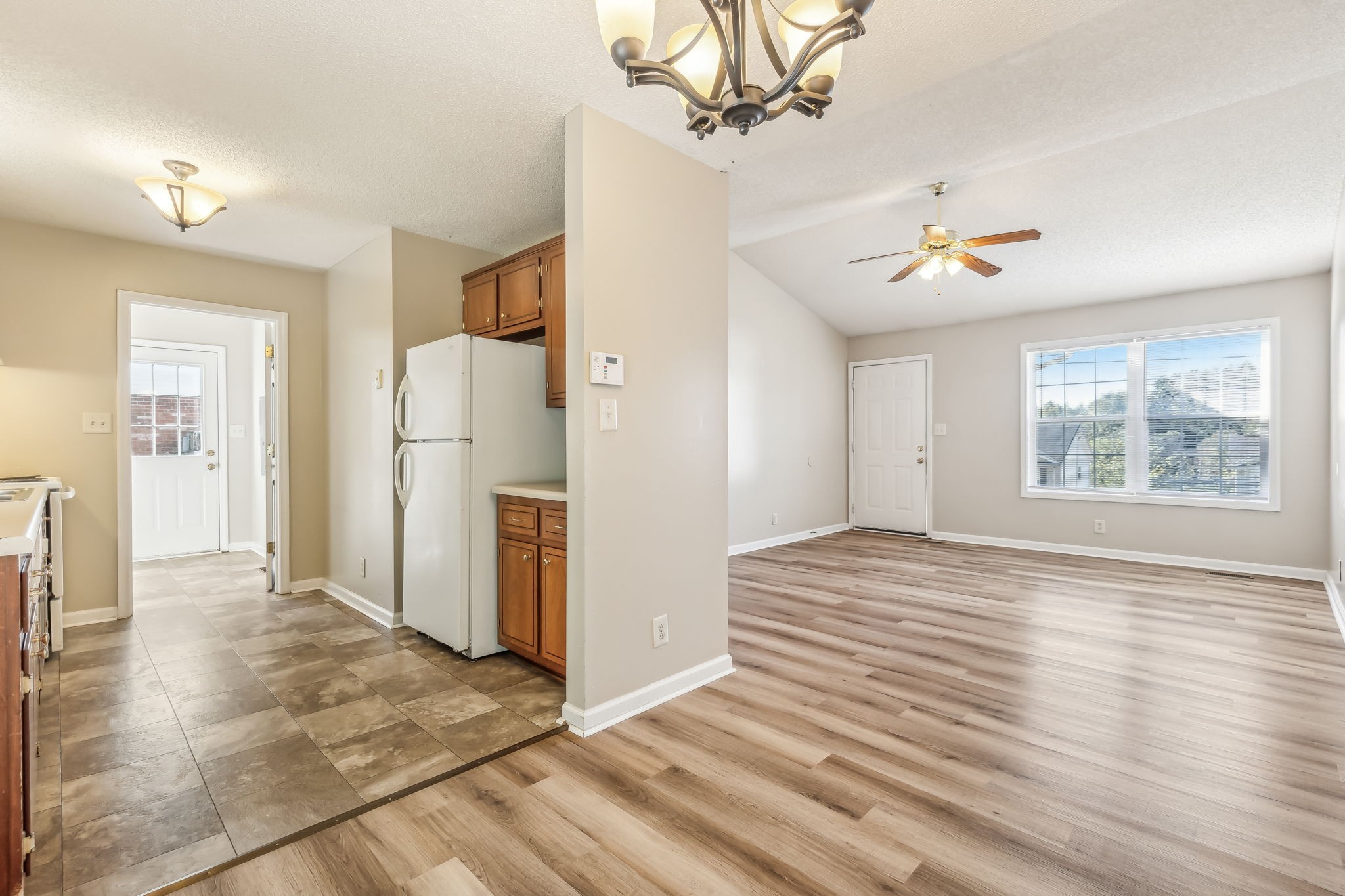 341 Donna Dr