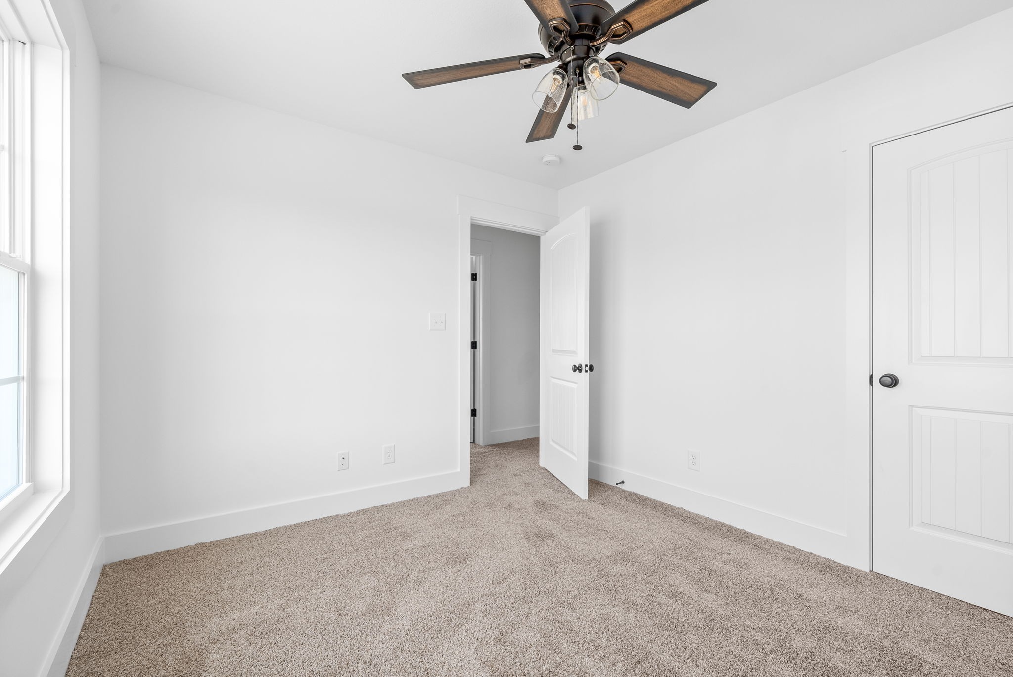602 Eva Dr