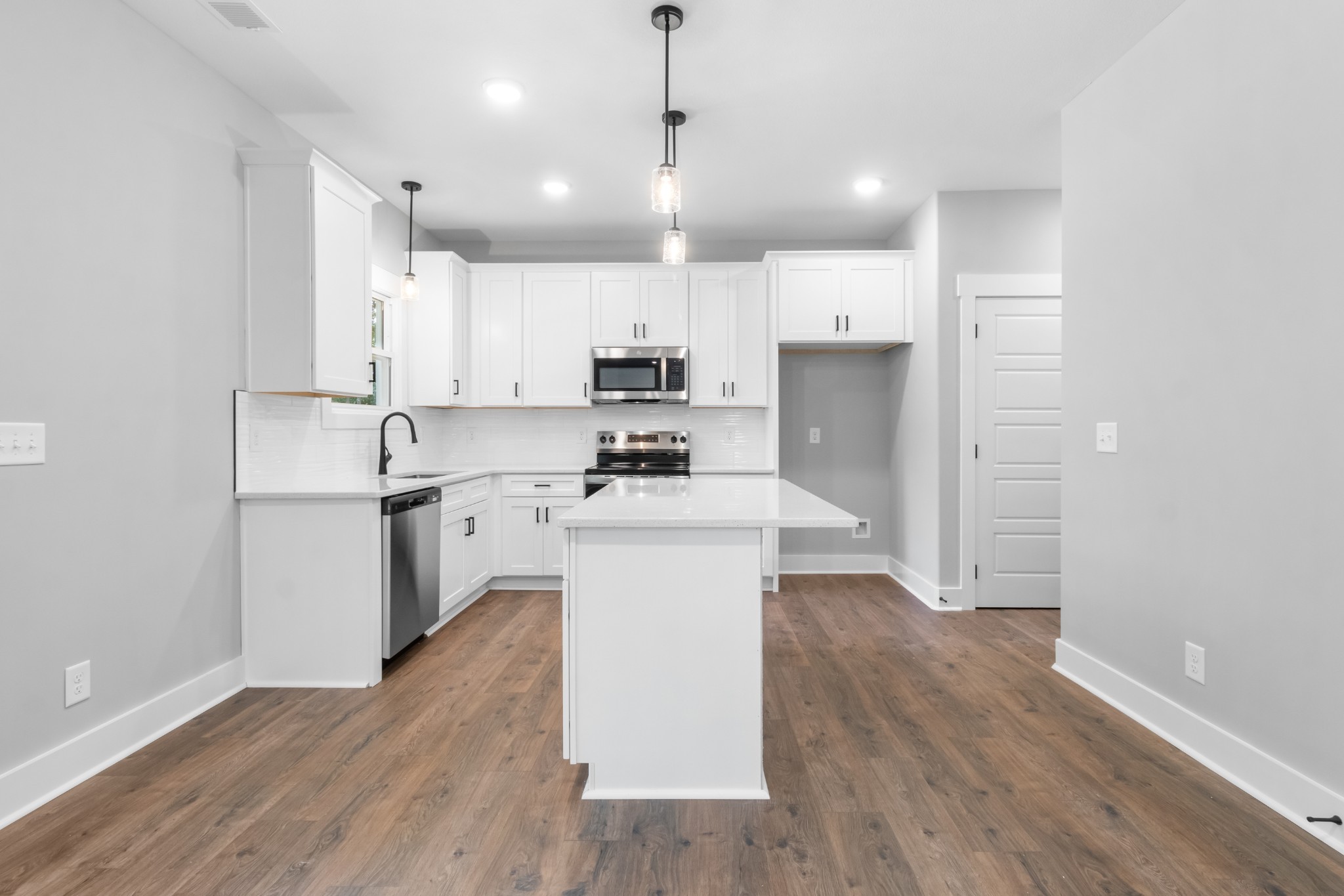 216 Lewis Grant Rd