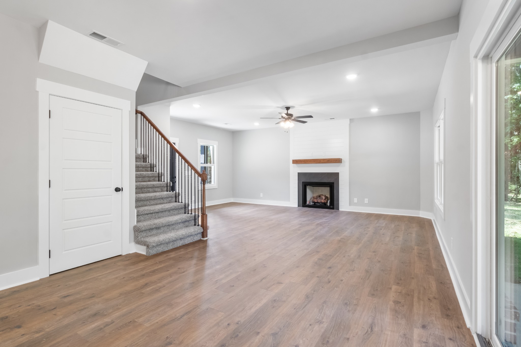 216 Lewis Grant Rd