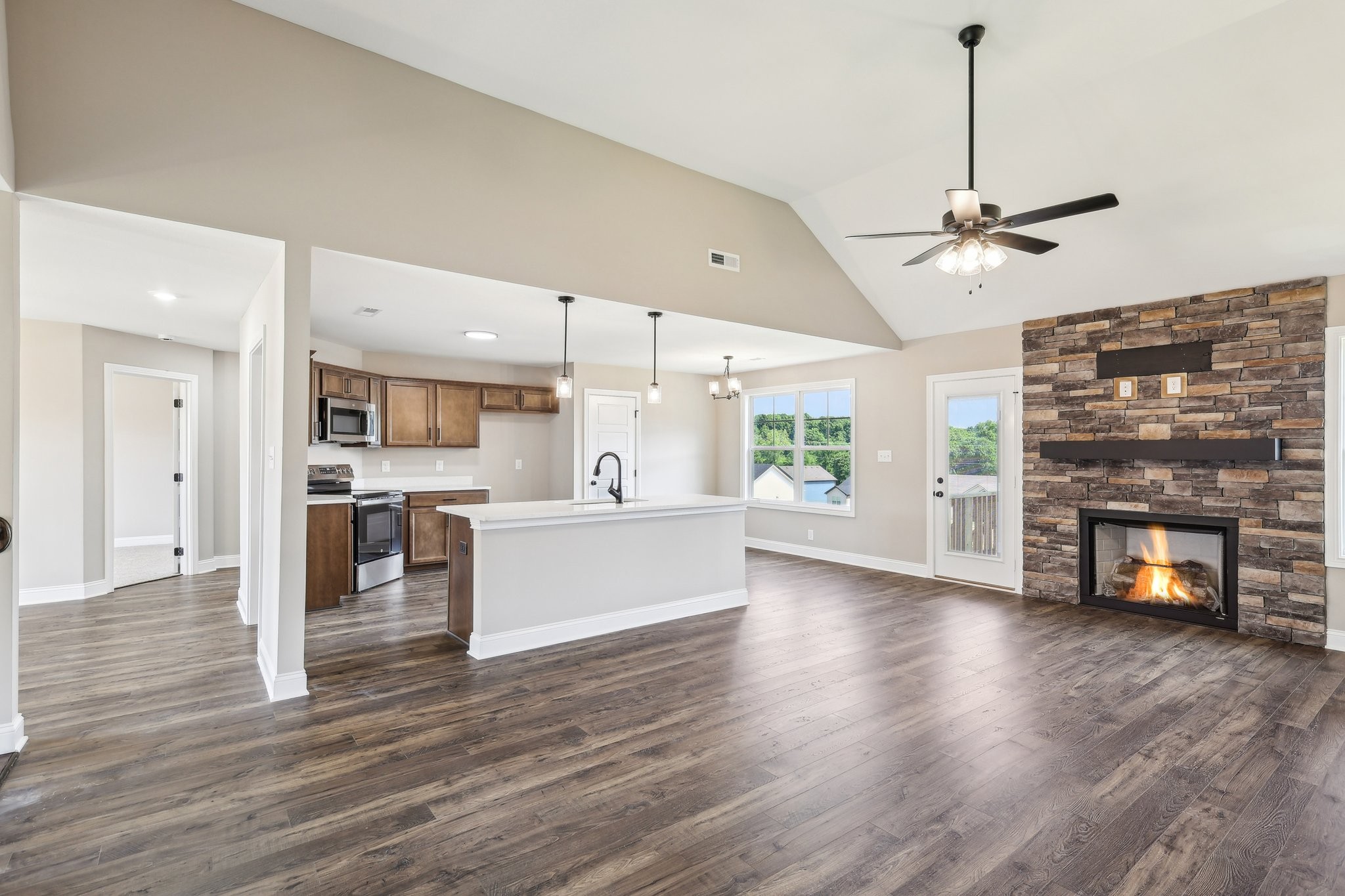 147 Cardinal Creek