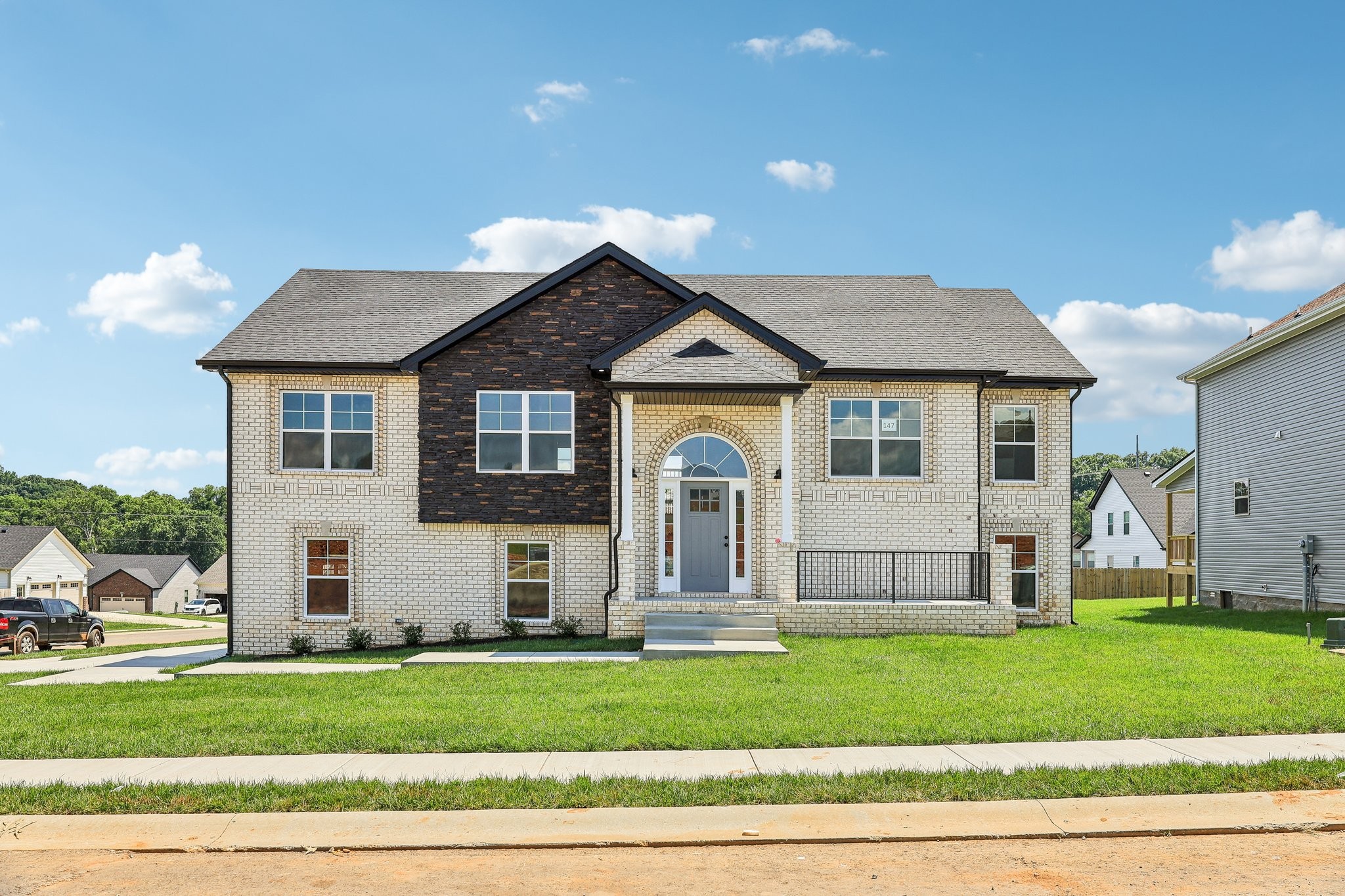 147 Cardinal Creek