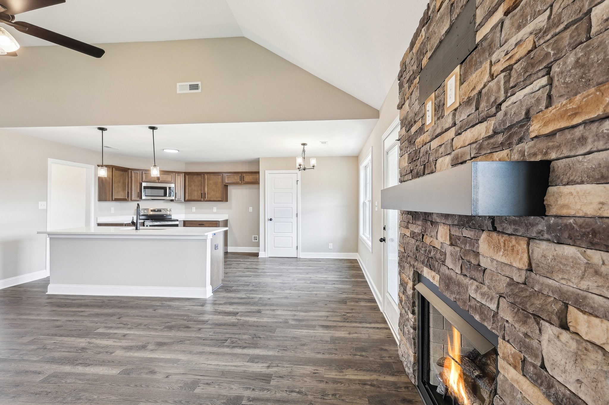 147 Cardinal Creek