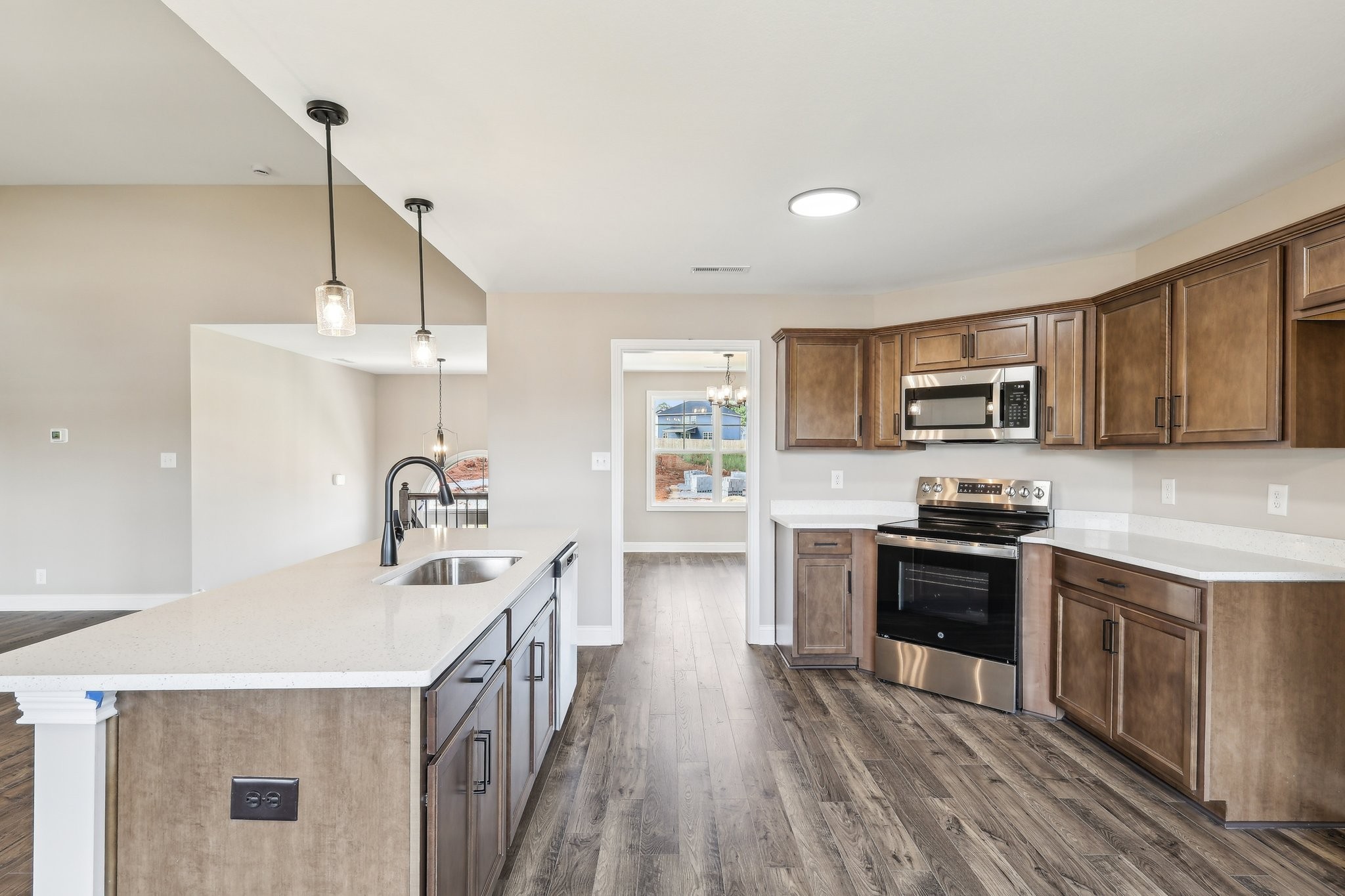 147 Cardinal Creek