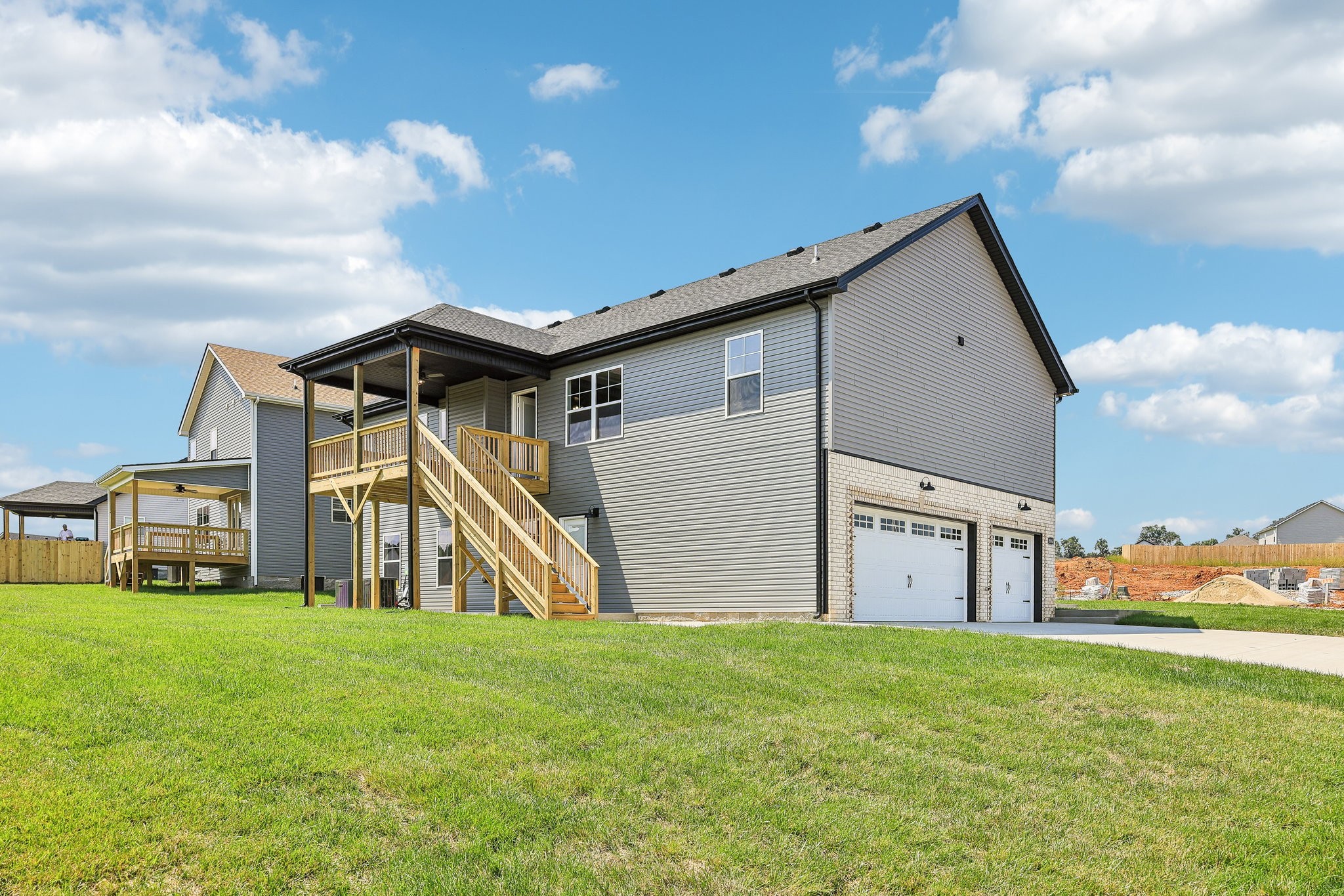147 Cardinal Creek