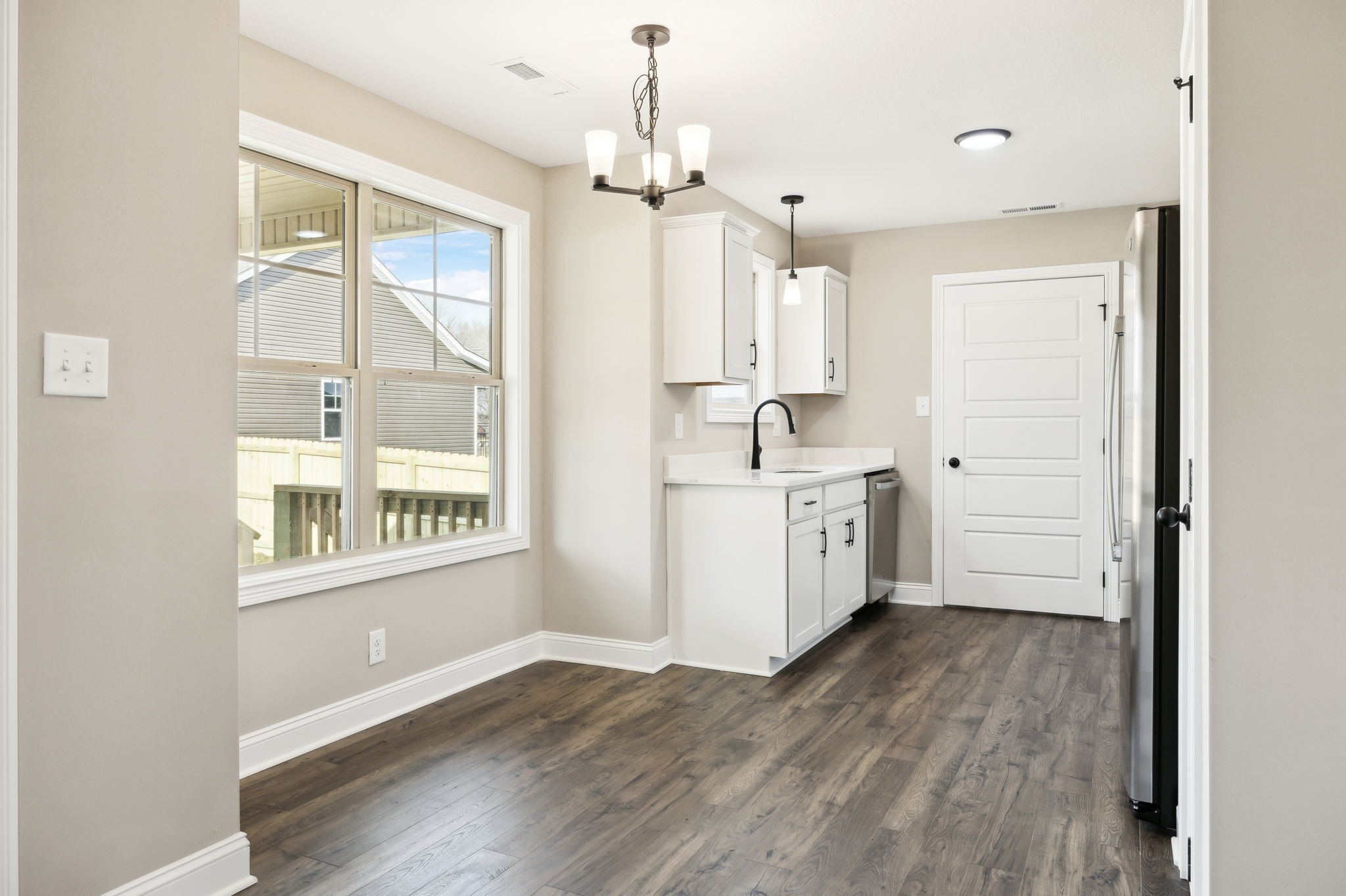 105 Roadrunner Ct