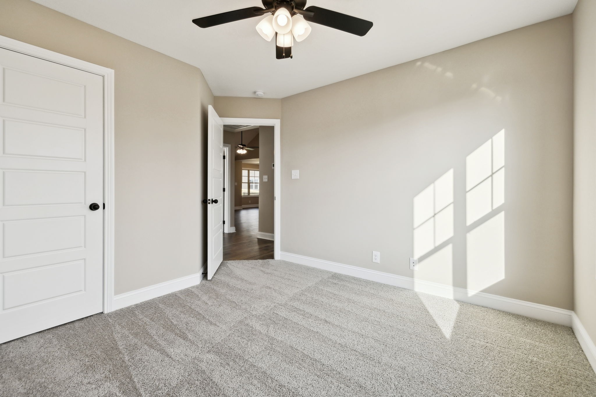 105 Roadrunner Ct