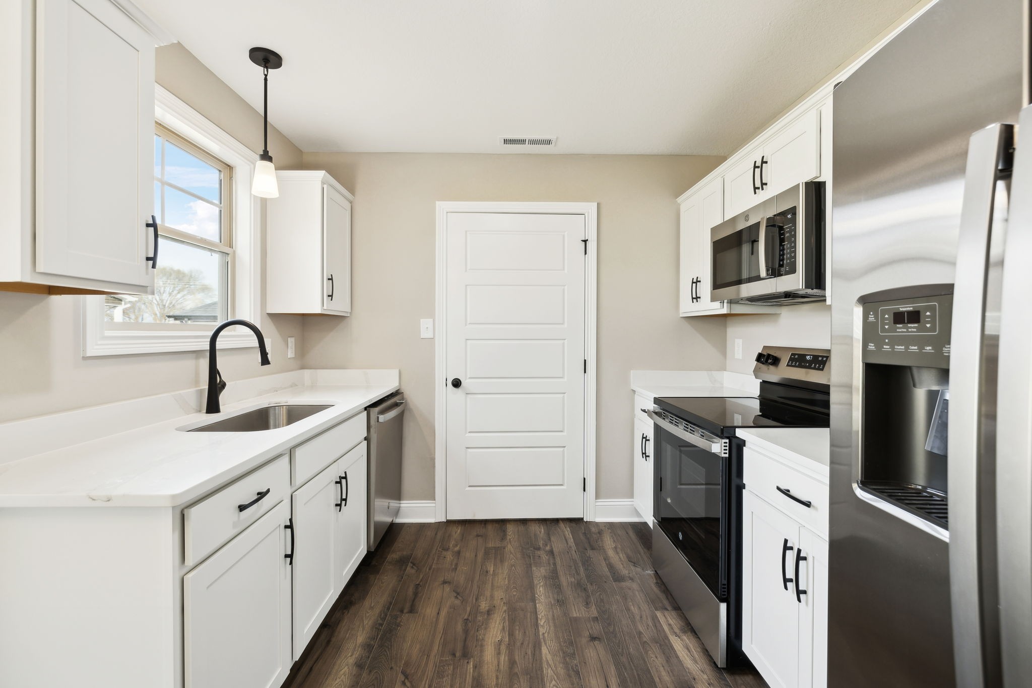 105 Roadrunner Ct