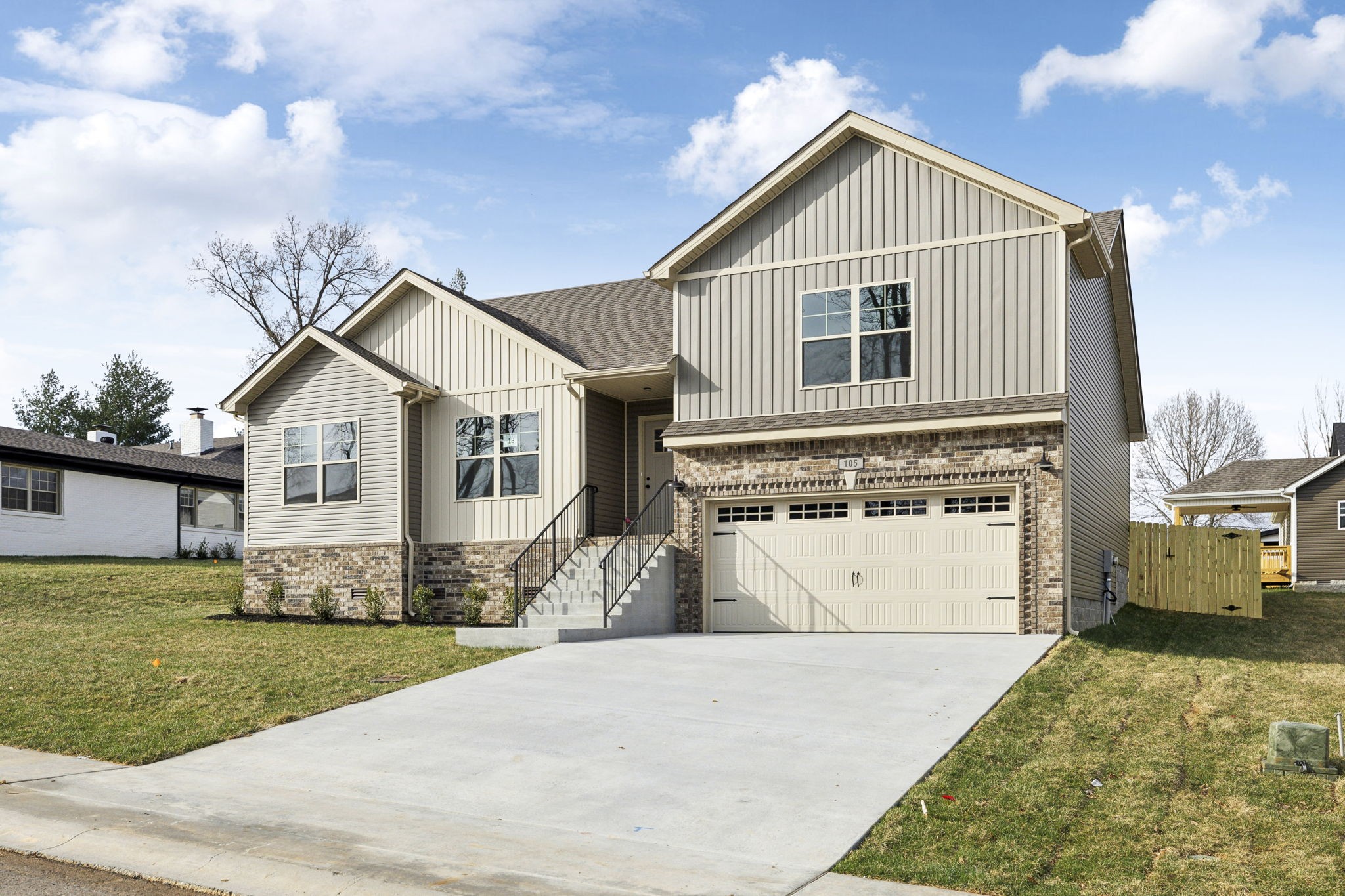 105 Roadrunner Ct