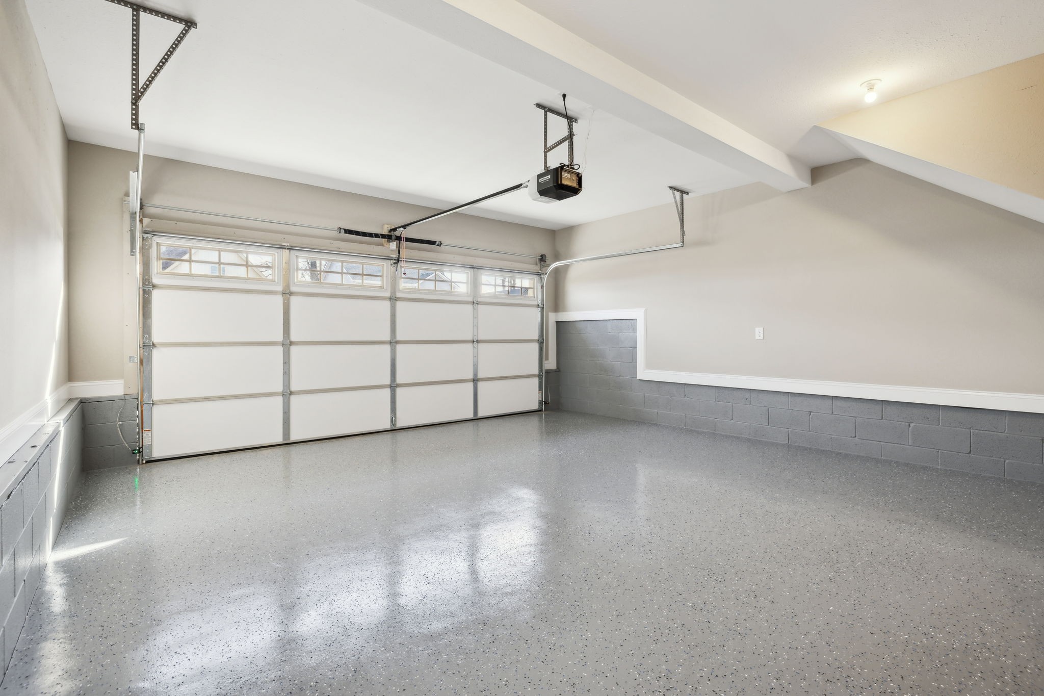 105 Roadrunner Ct