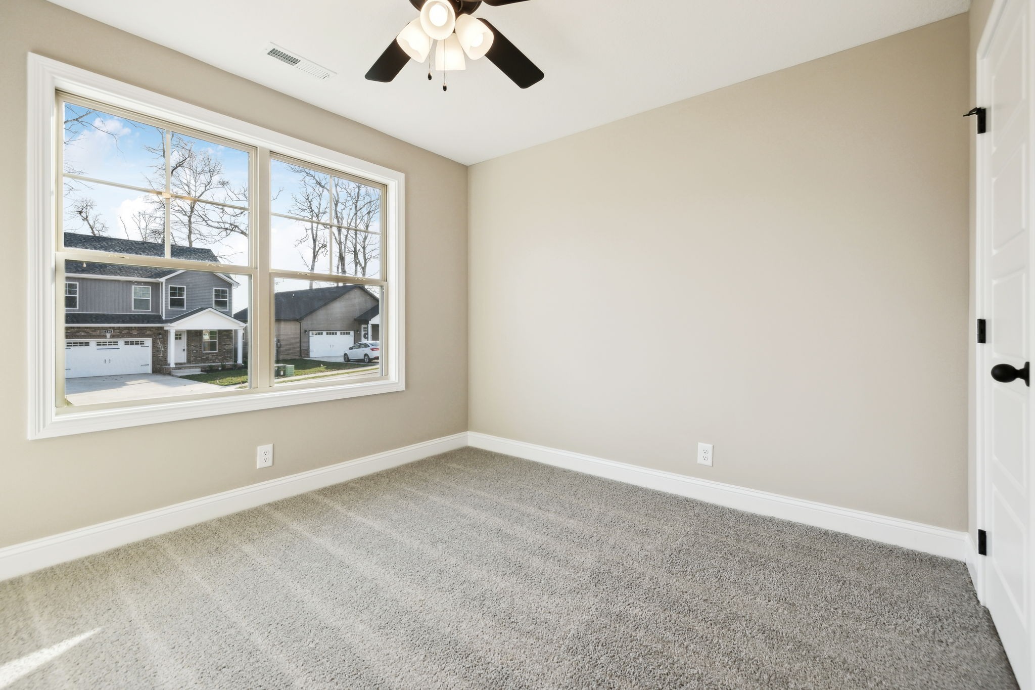 105 Roadrunner Ct