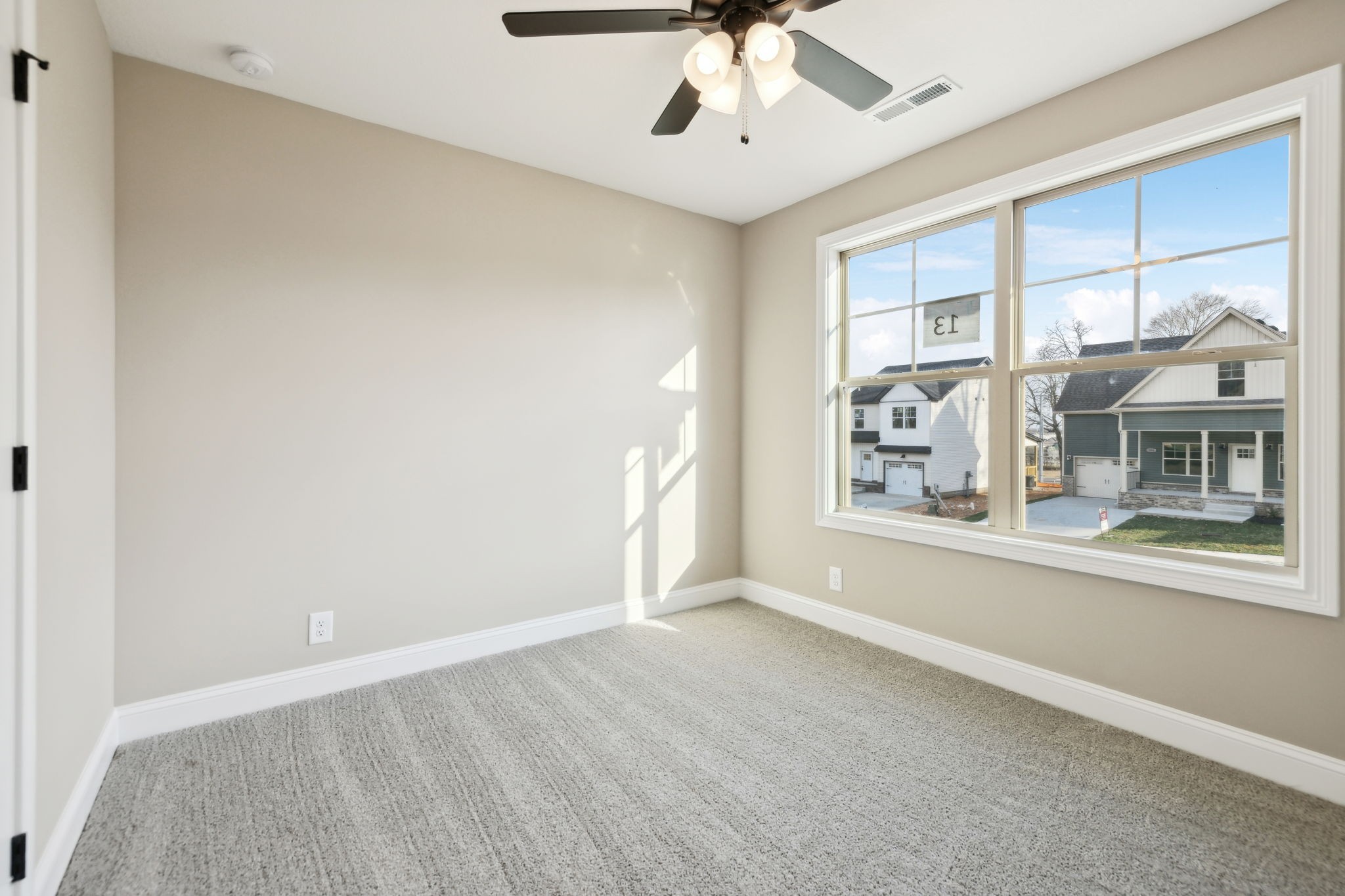 105 Roadrunner Ct