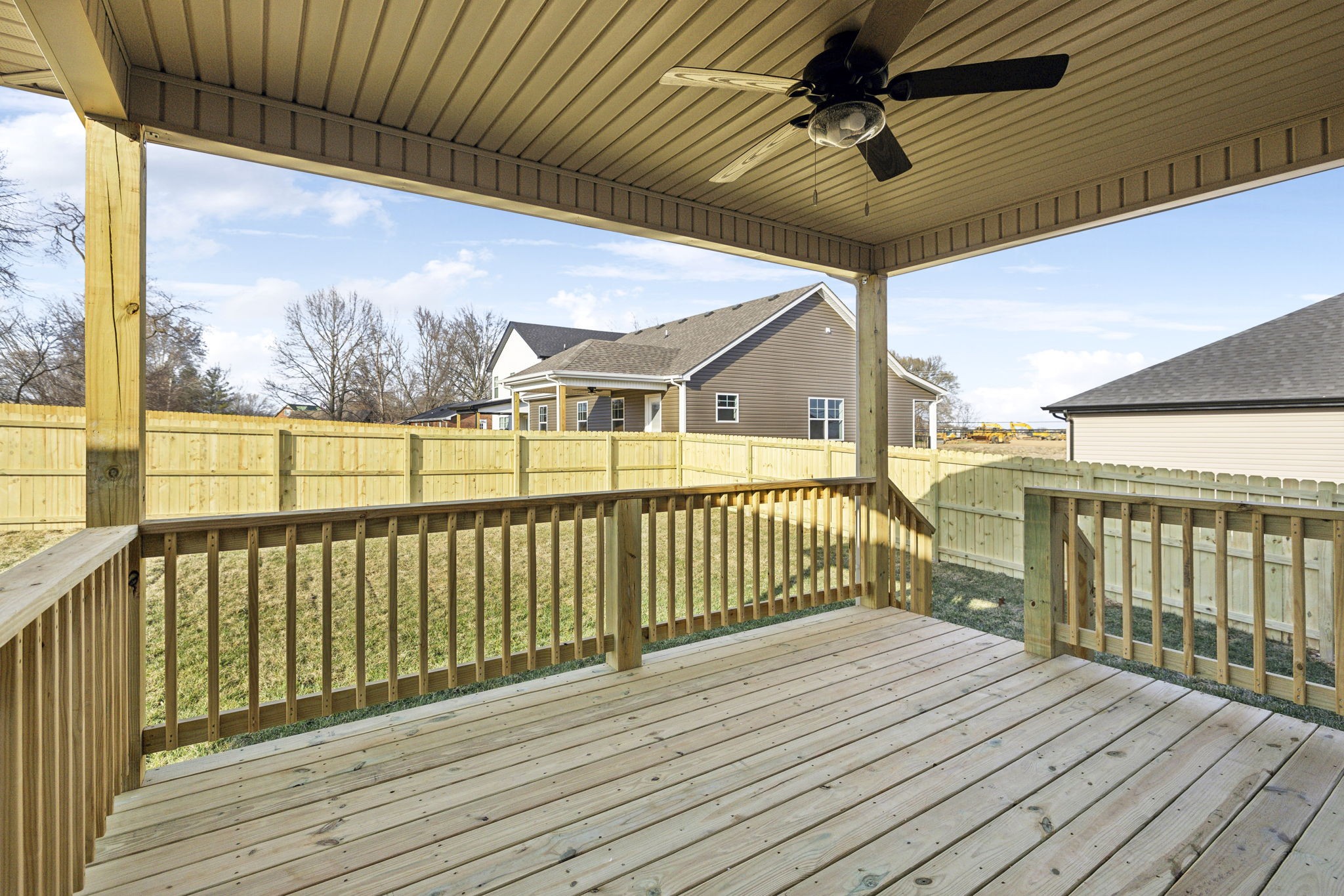 105 Roadrunner Ct