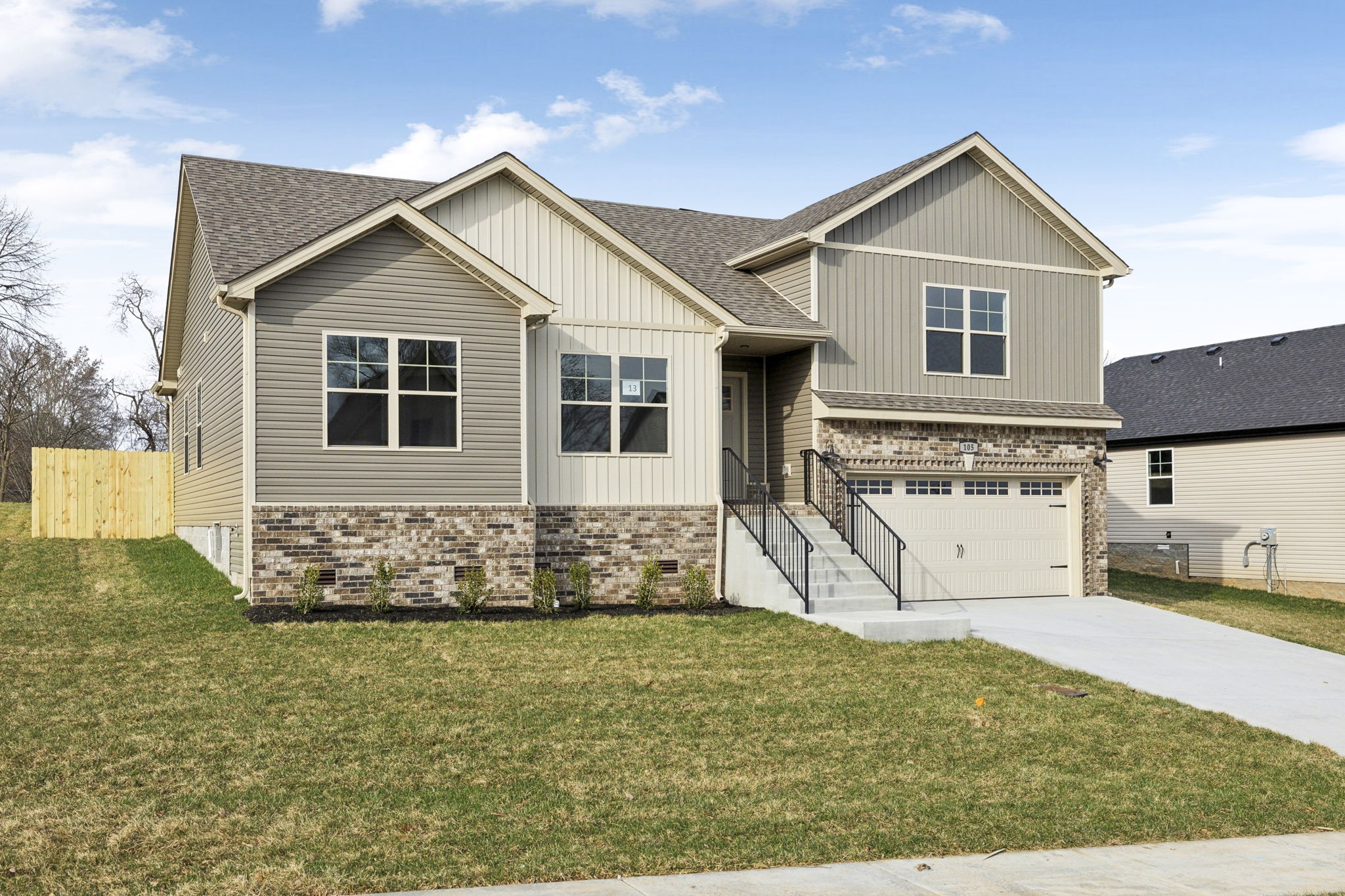 105 Roadrunner Ct