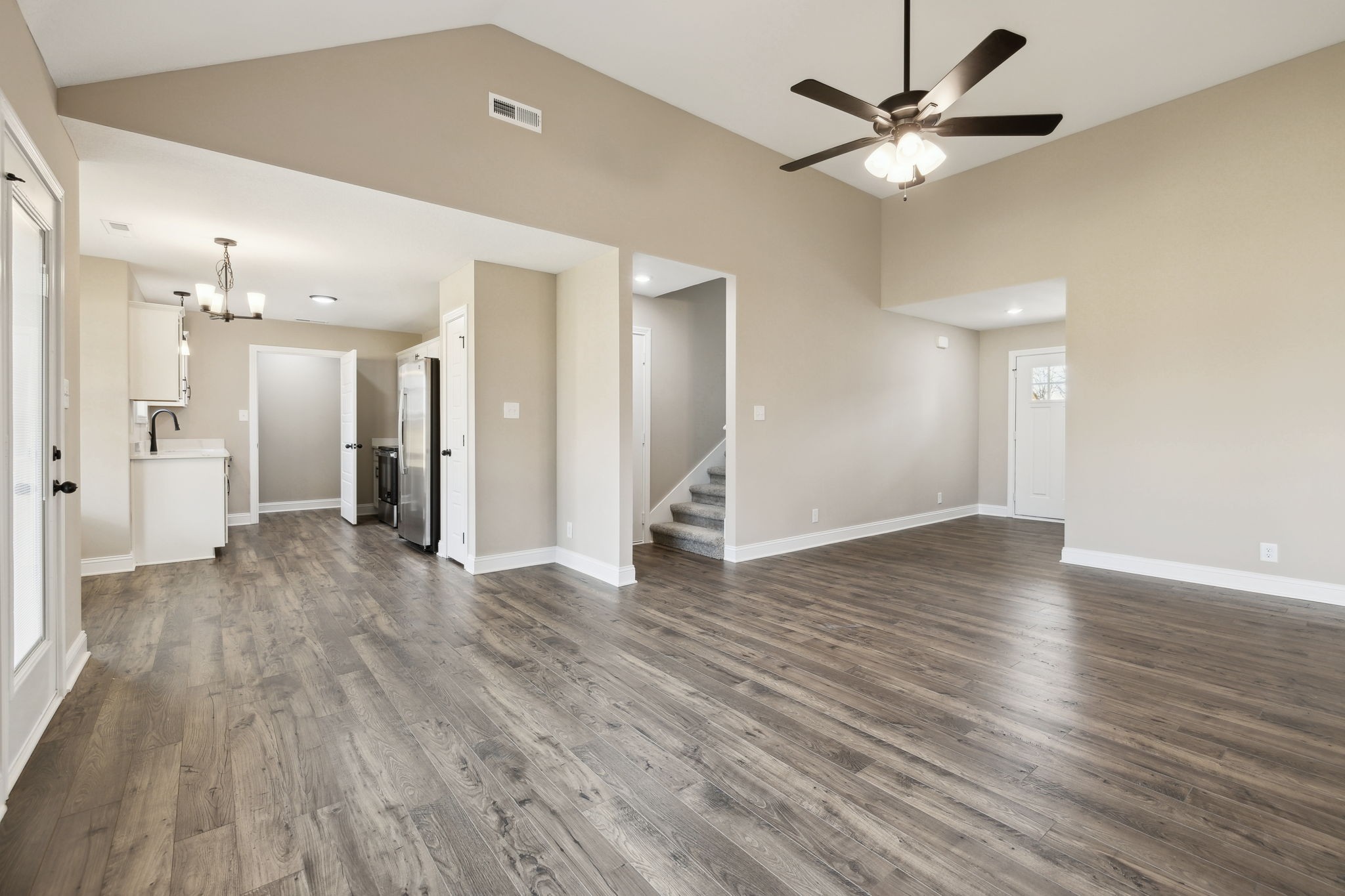 105 Roadrunner Ct
