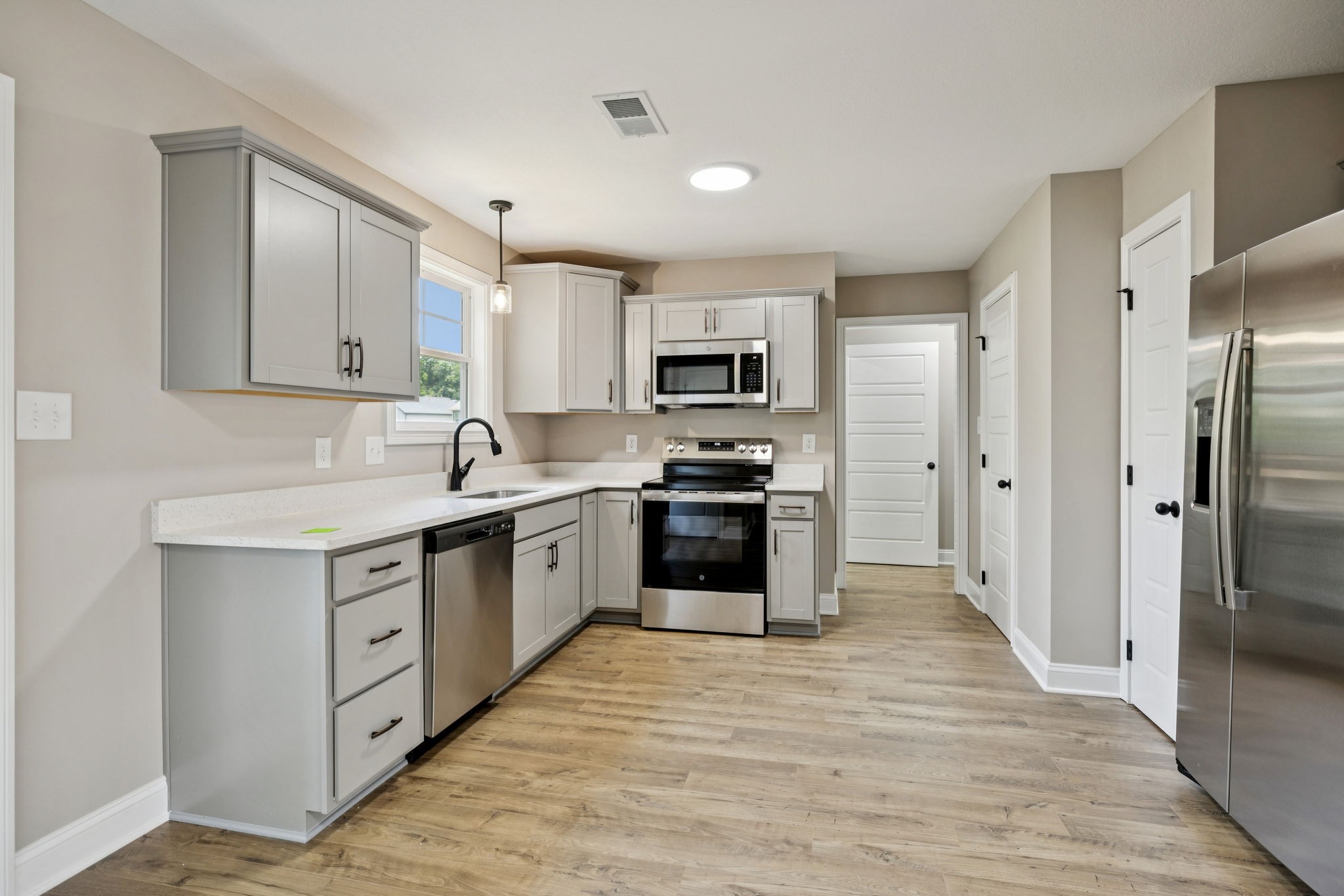 1304 Racker Dr