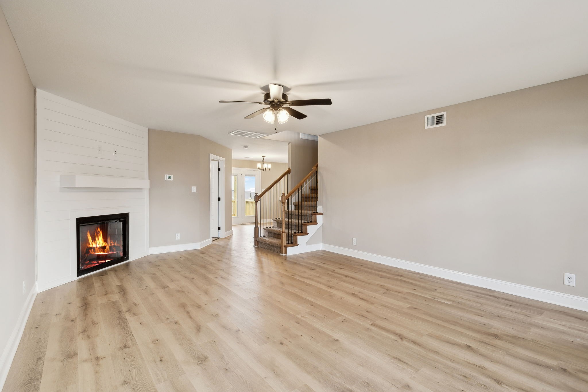 1029 Tufnel Dr
