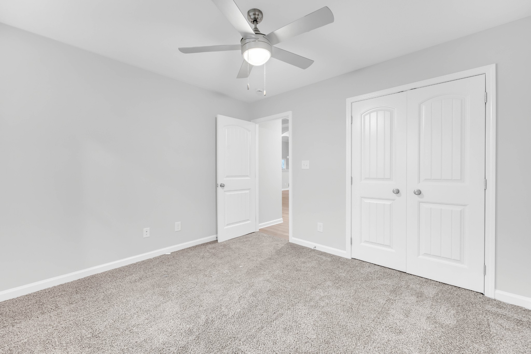 383 Kingland Ln