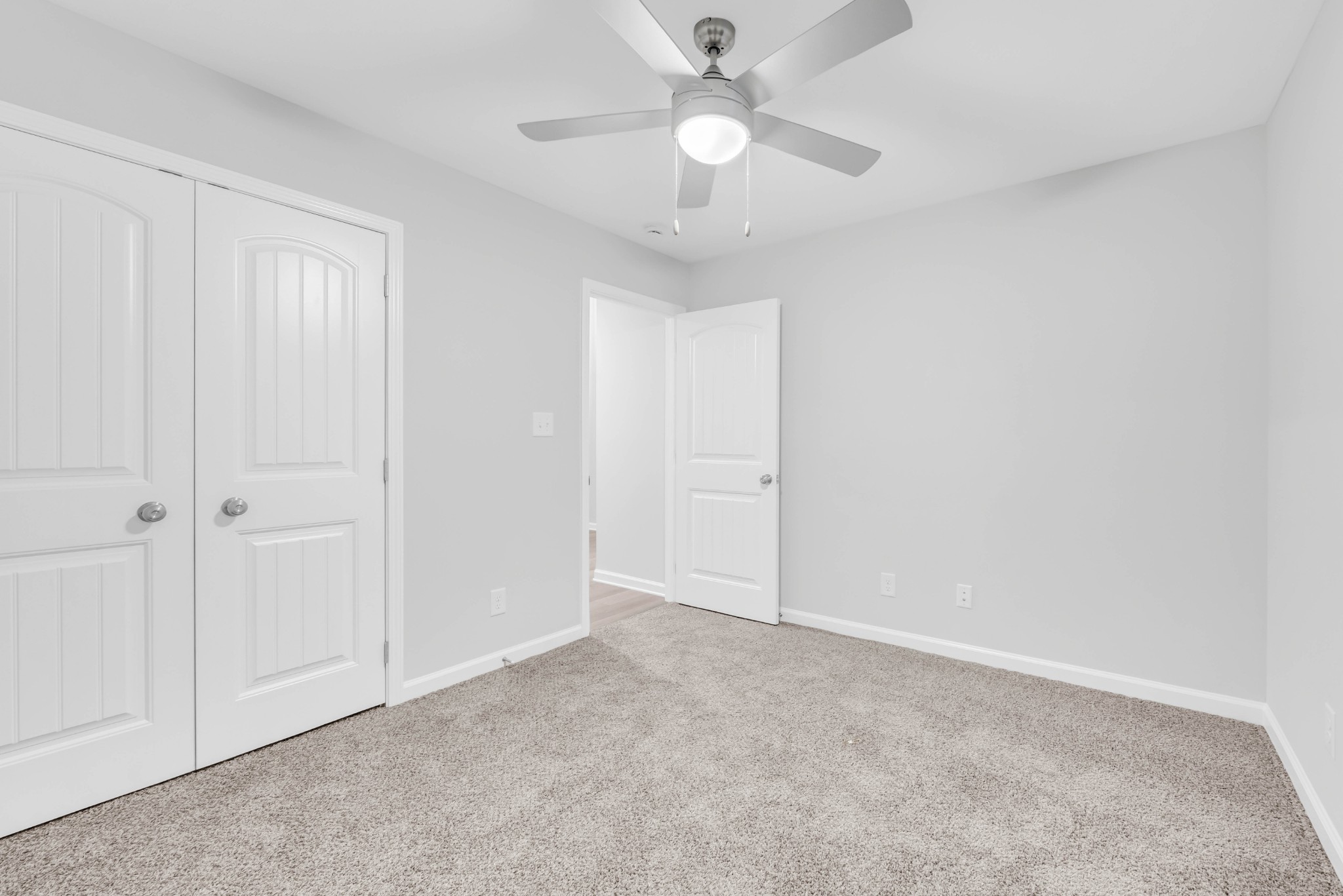 383 Kingland Ln