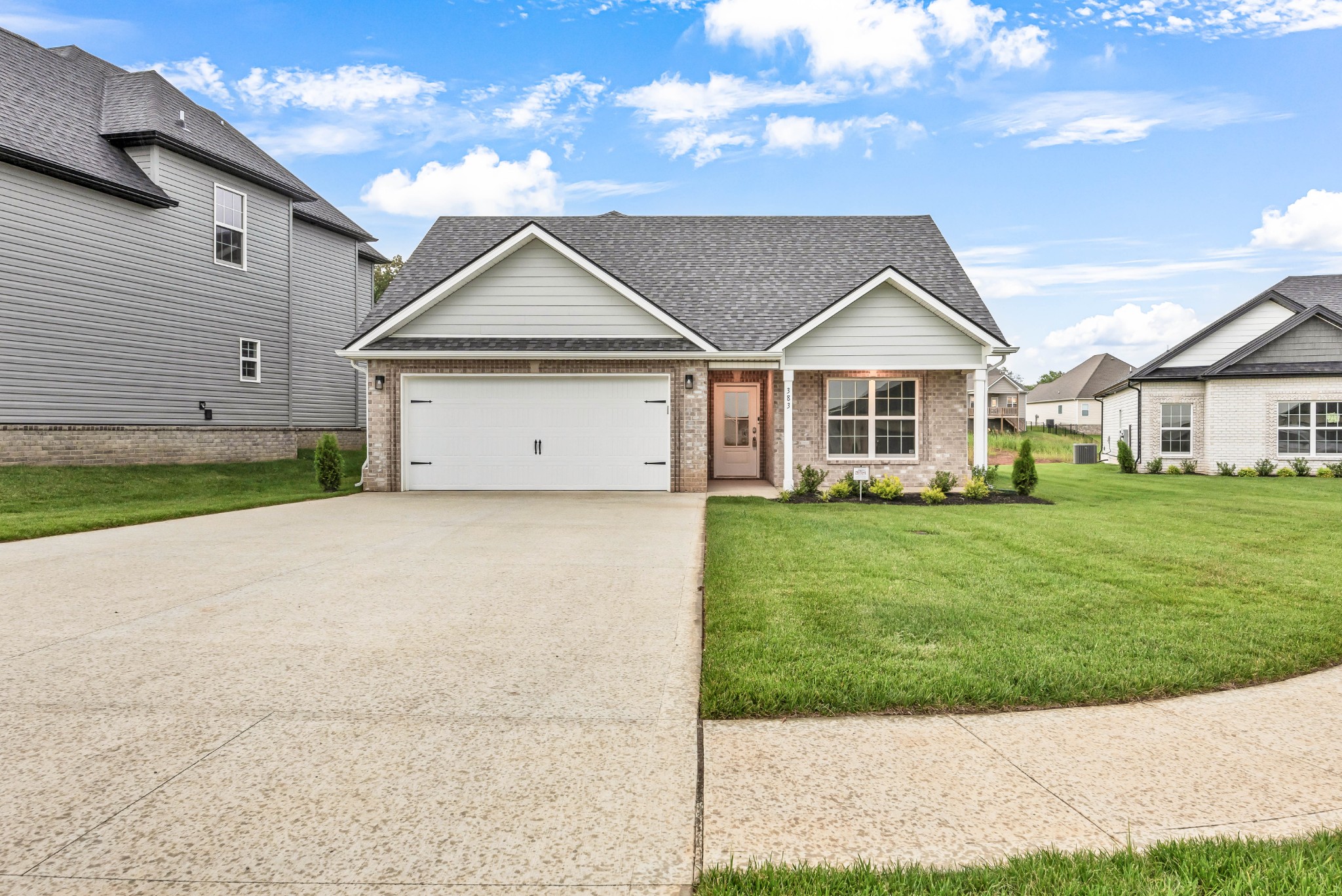 383 Kingland Ln