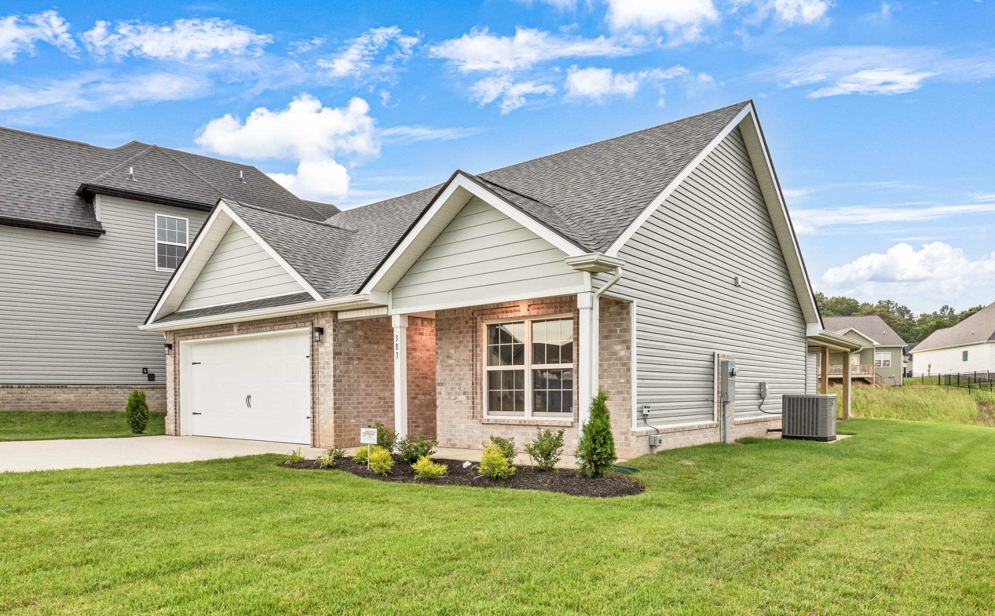 383 Kingland Ln