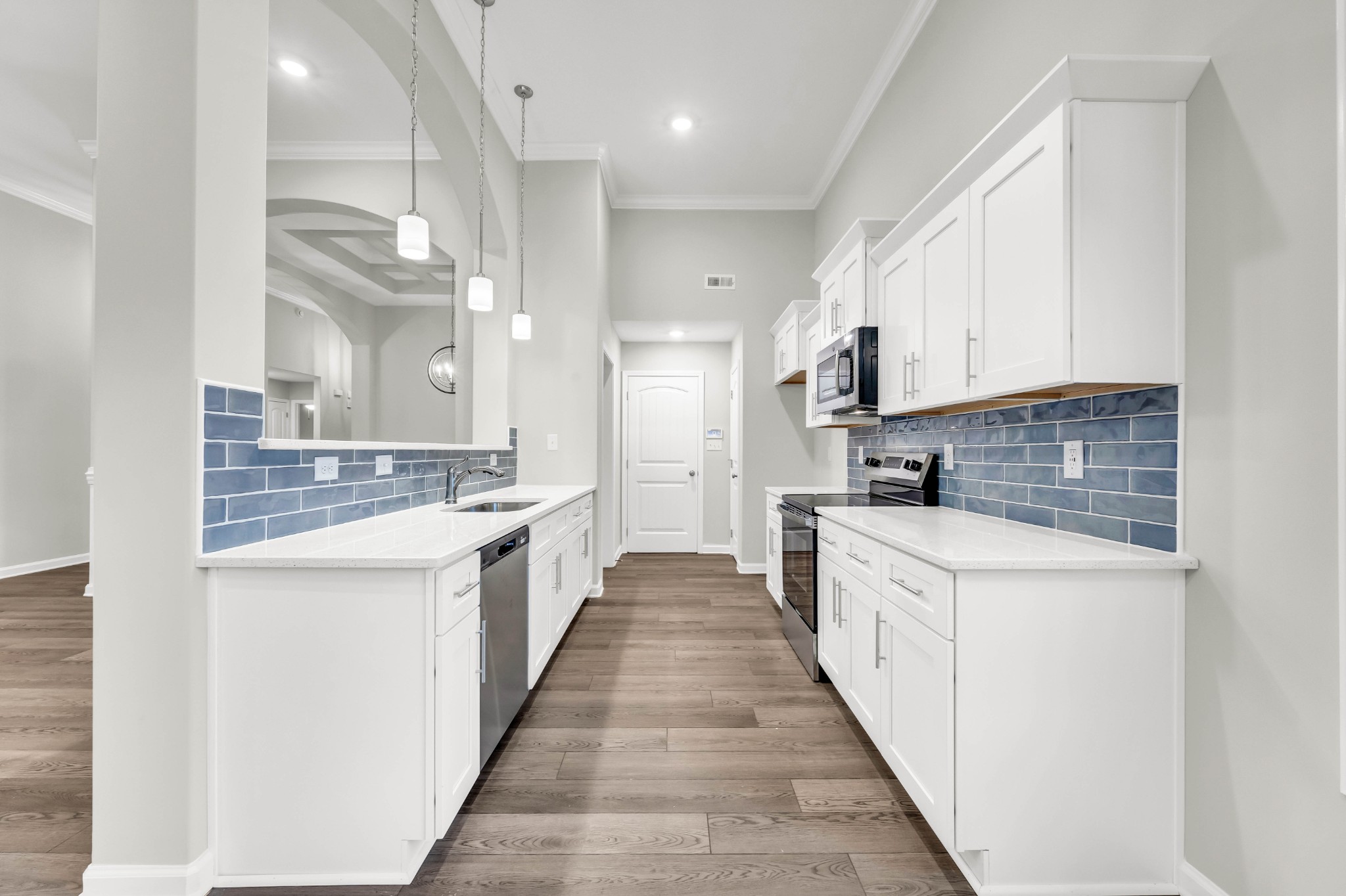 383 Kingland Ln