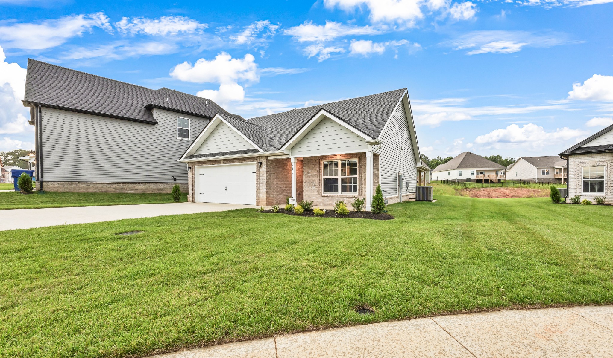 383 Kingland Ln