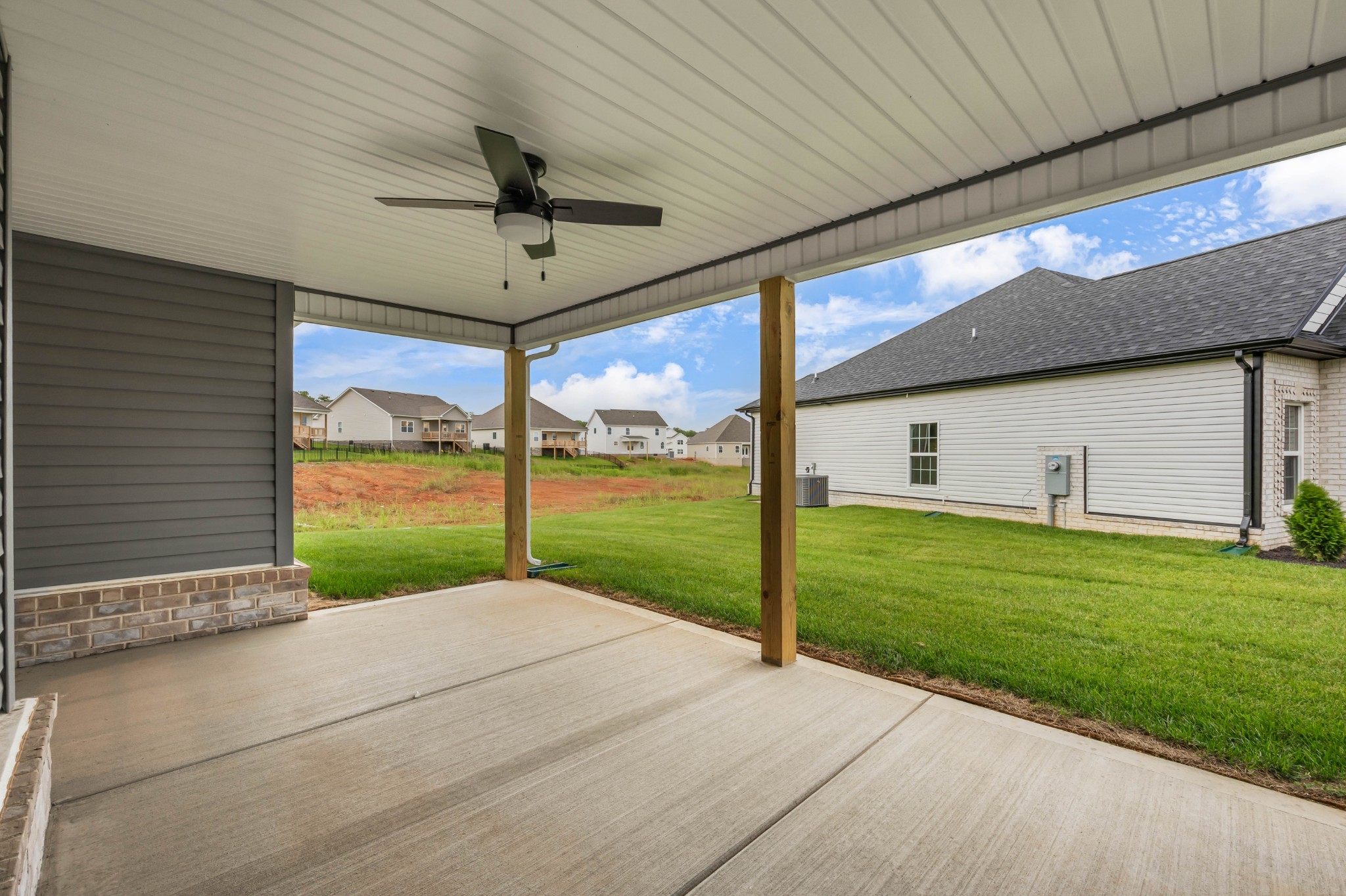 383 Kingland Ln