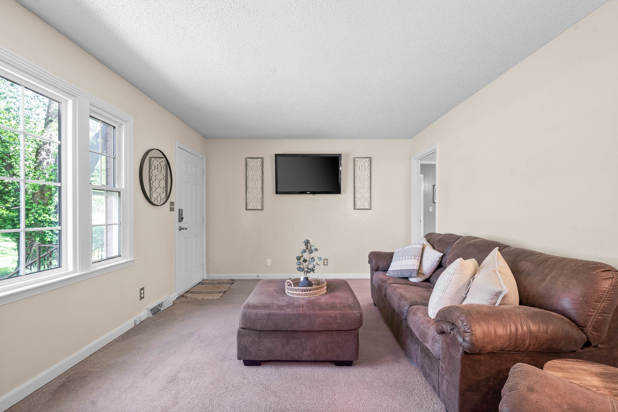 240 E Old Trenton Rd