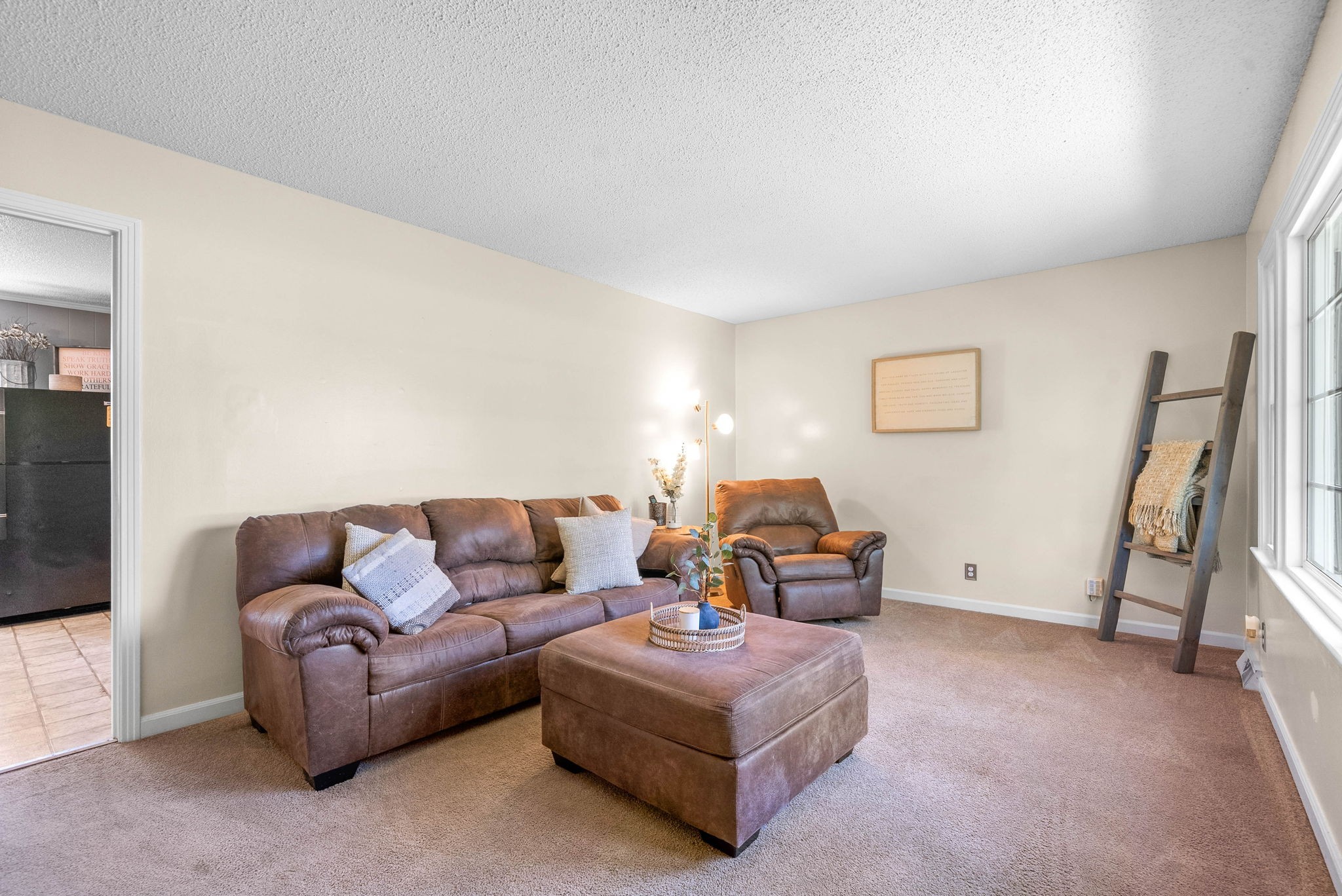 240 E Old Trenton Rd