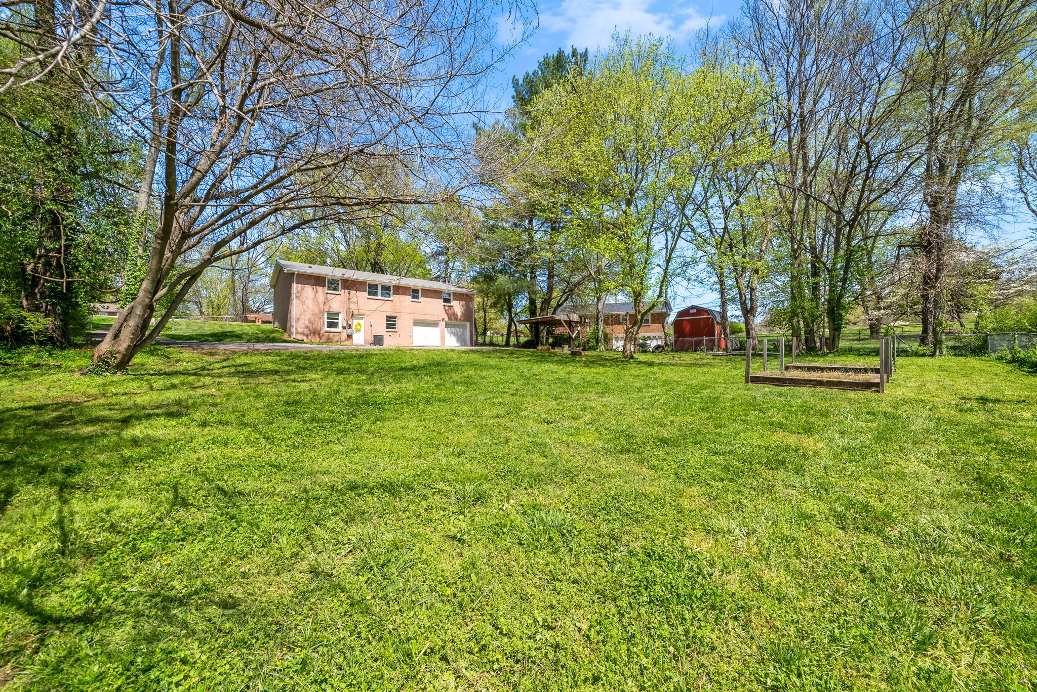240 E Old Trenton Rd