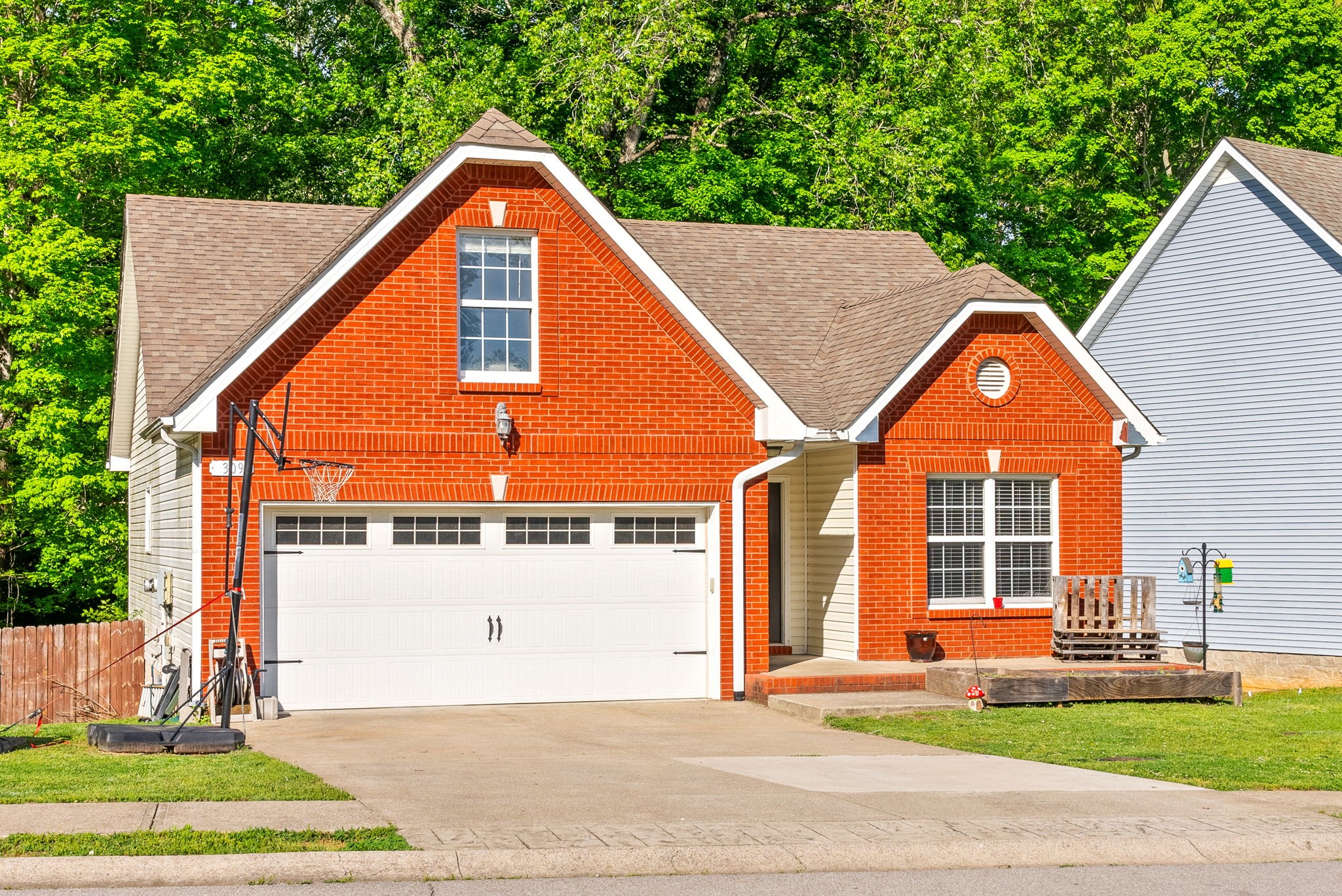 309 David Dr