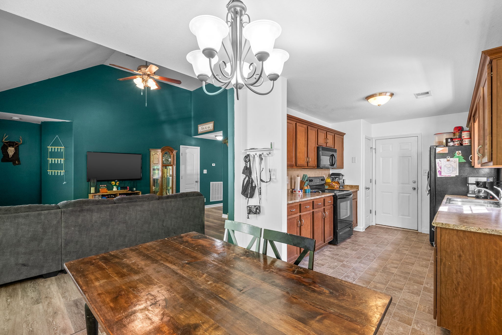 309 David Dr