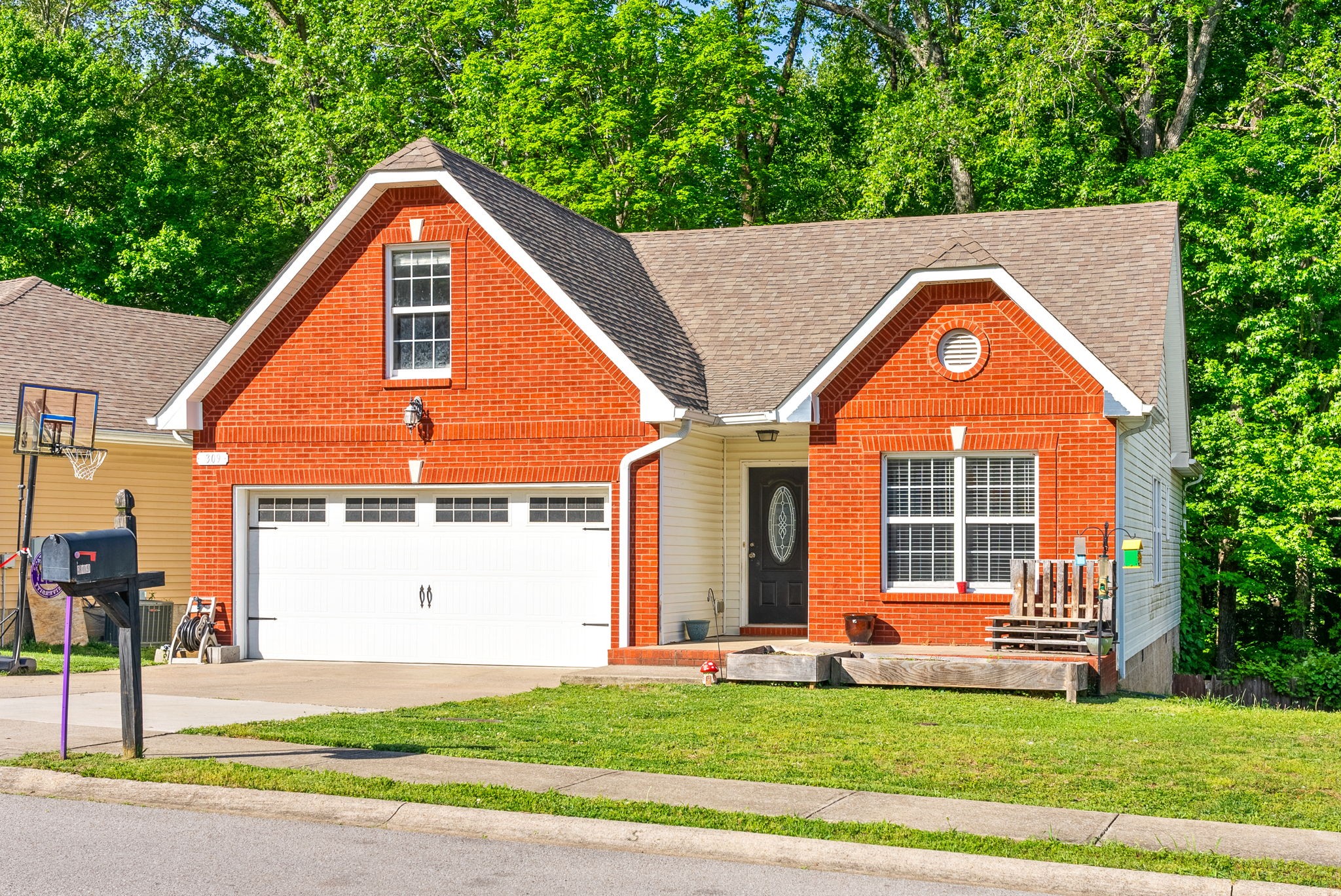 309 David Dr