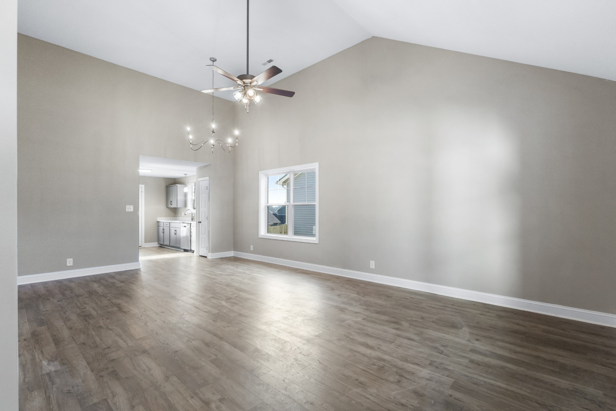 194 Cardinal Creek