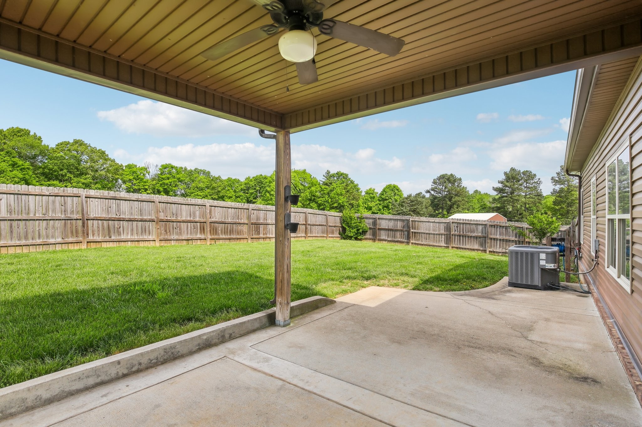 5652 Hwy 48