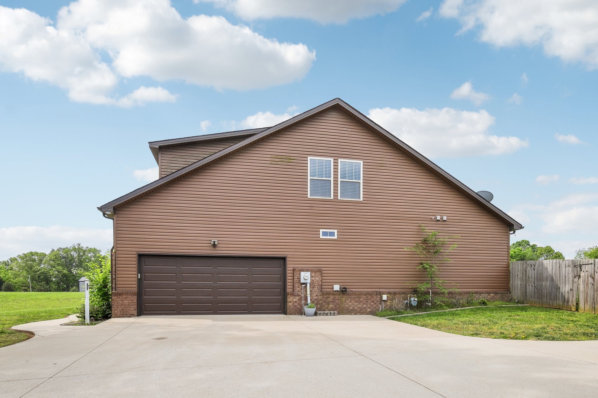 5652 Hwy 48