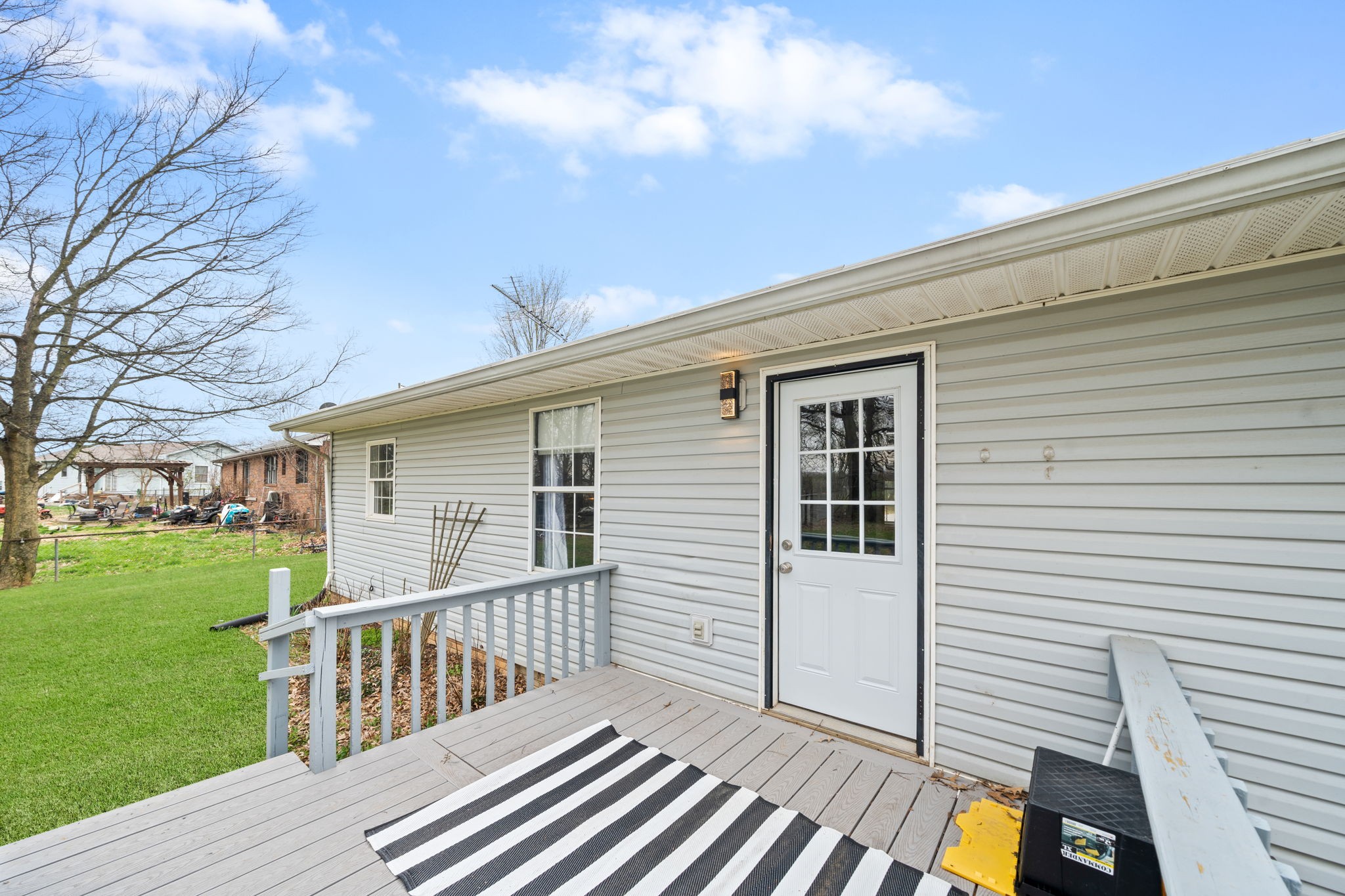 109 Oak Tree Dr