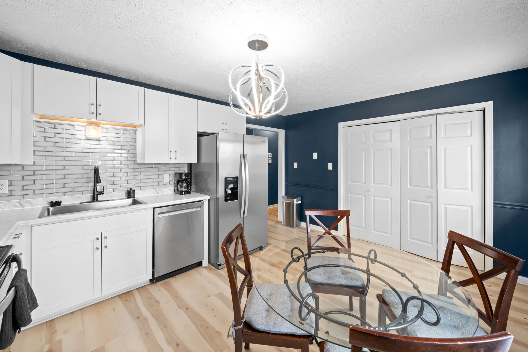 109 Oak Tree Dr
