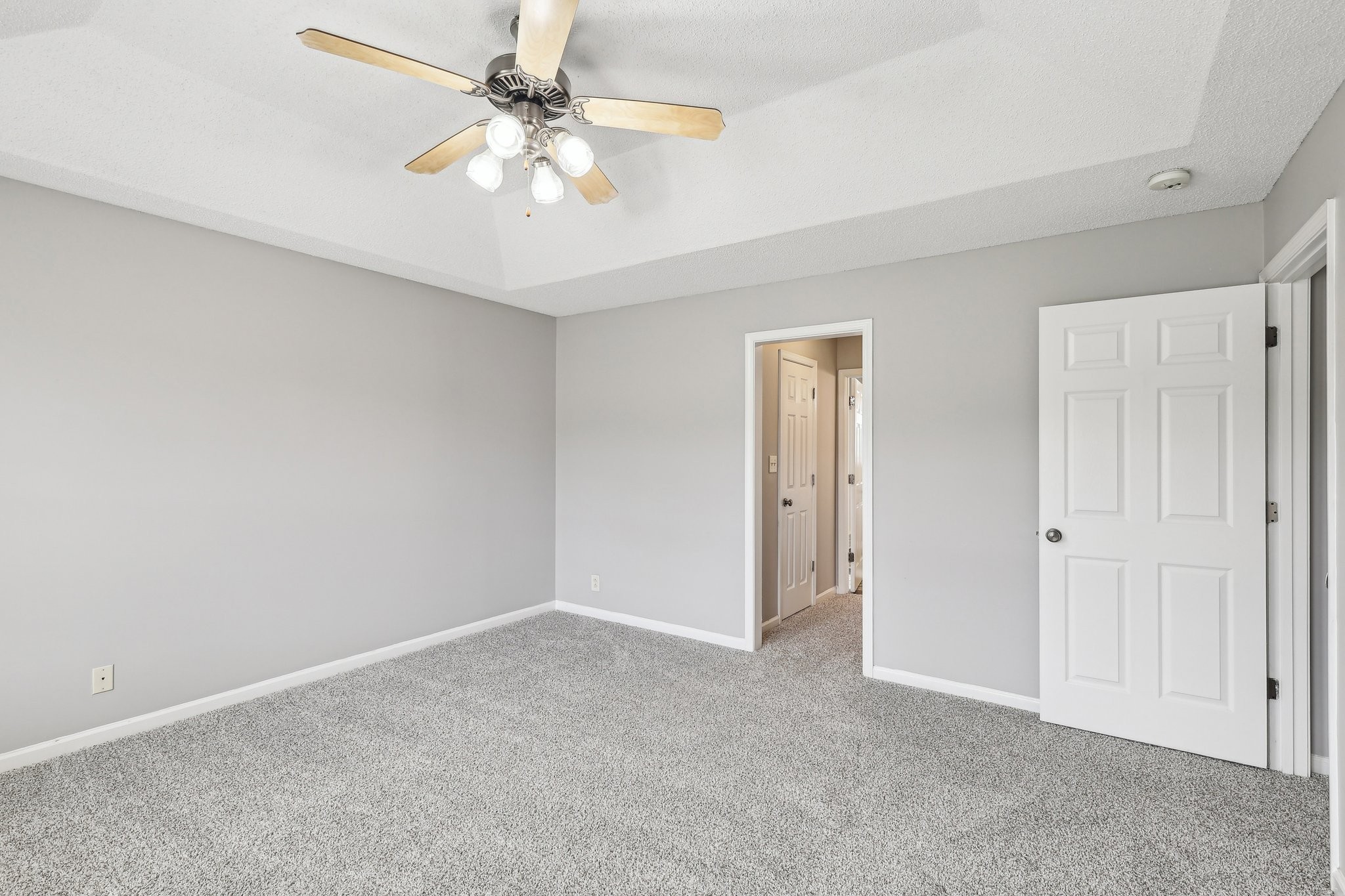 2617 Green Briar Dr