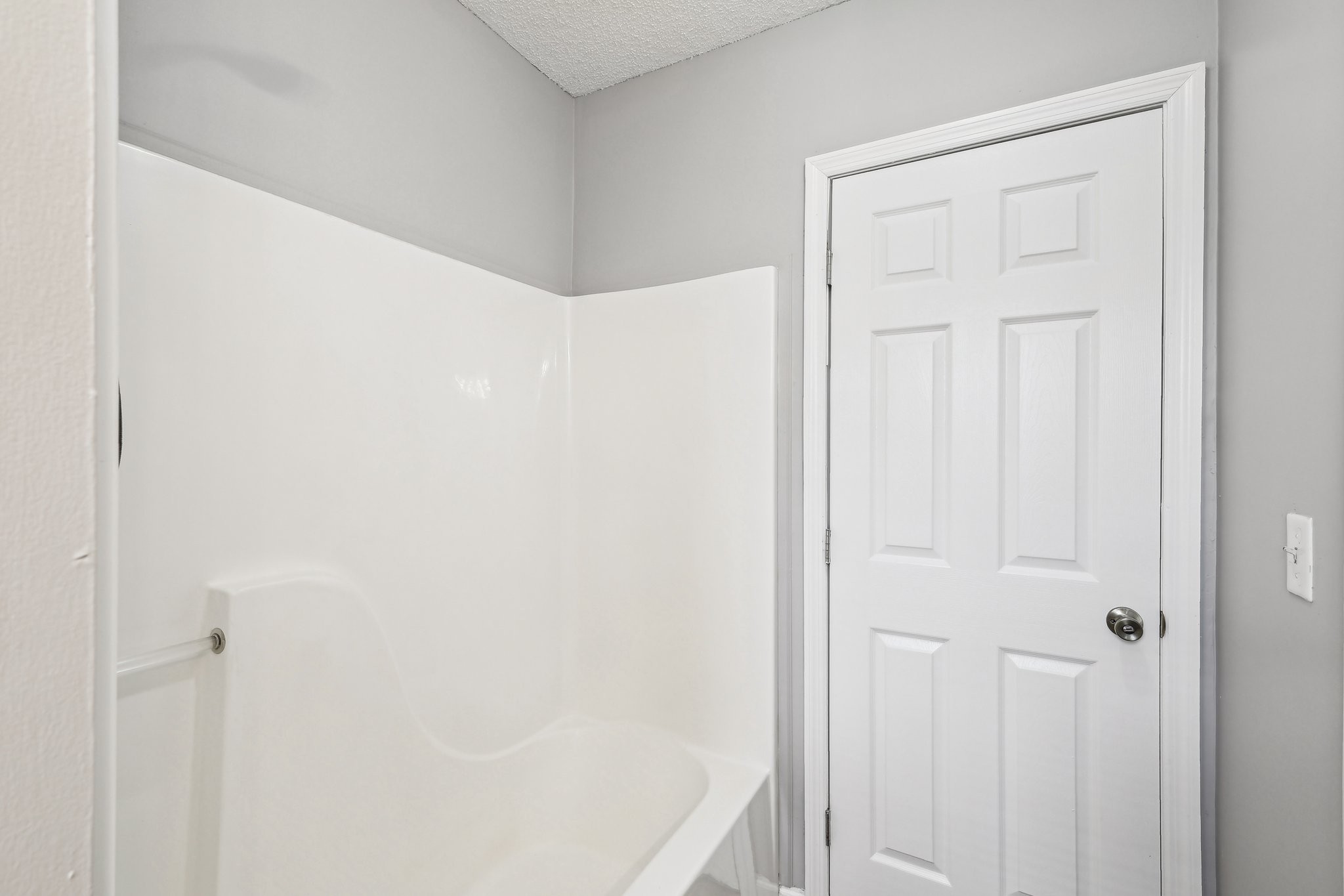 2617 Green Briar Dr