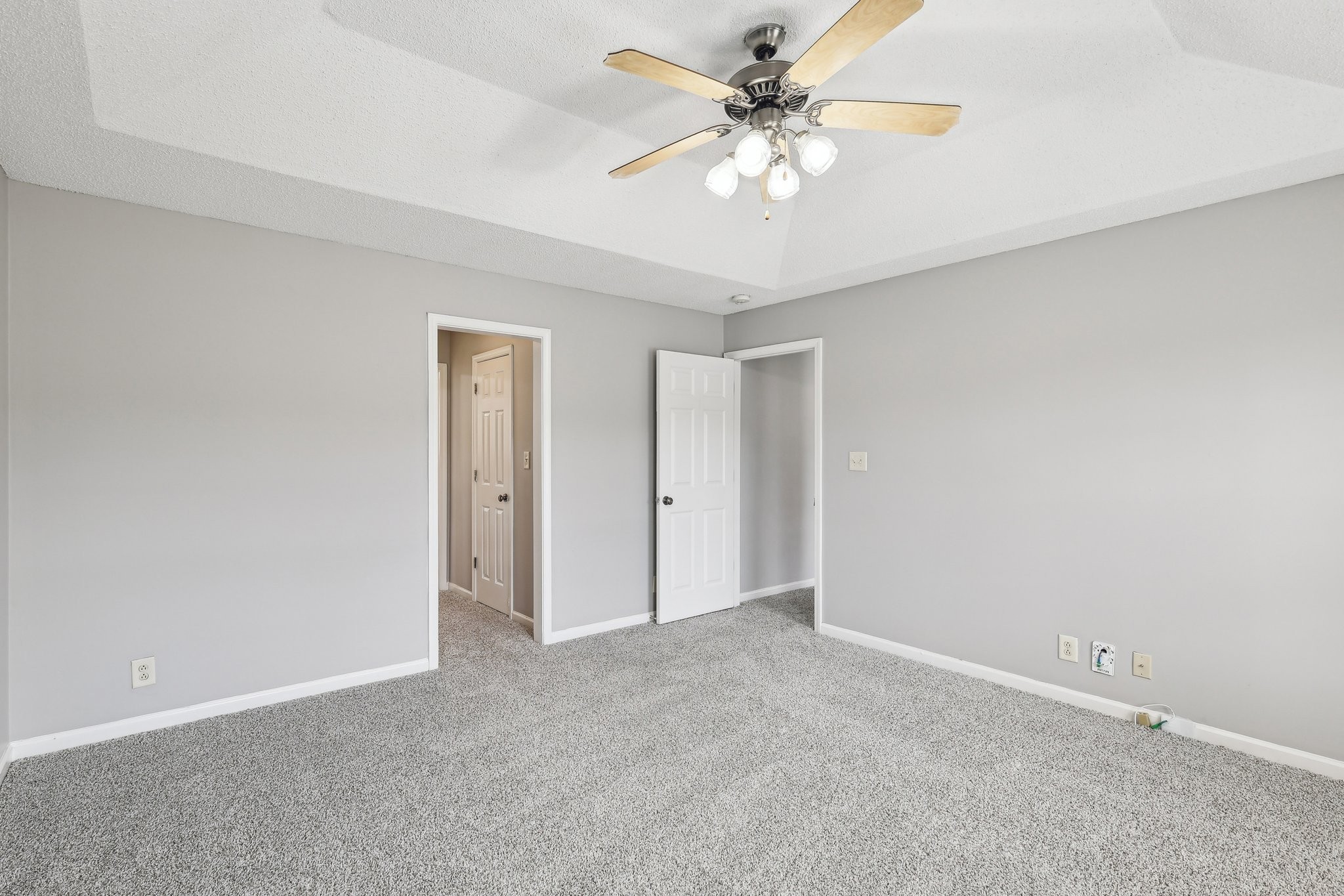 2617 Green Briar Dr
