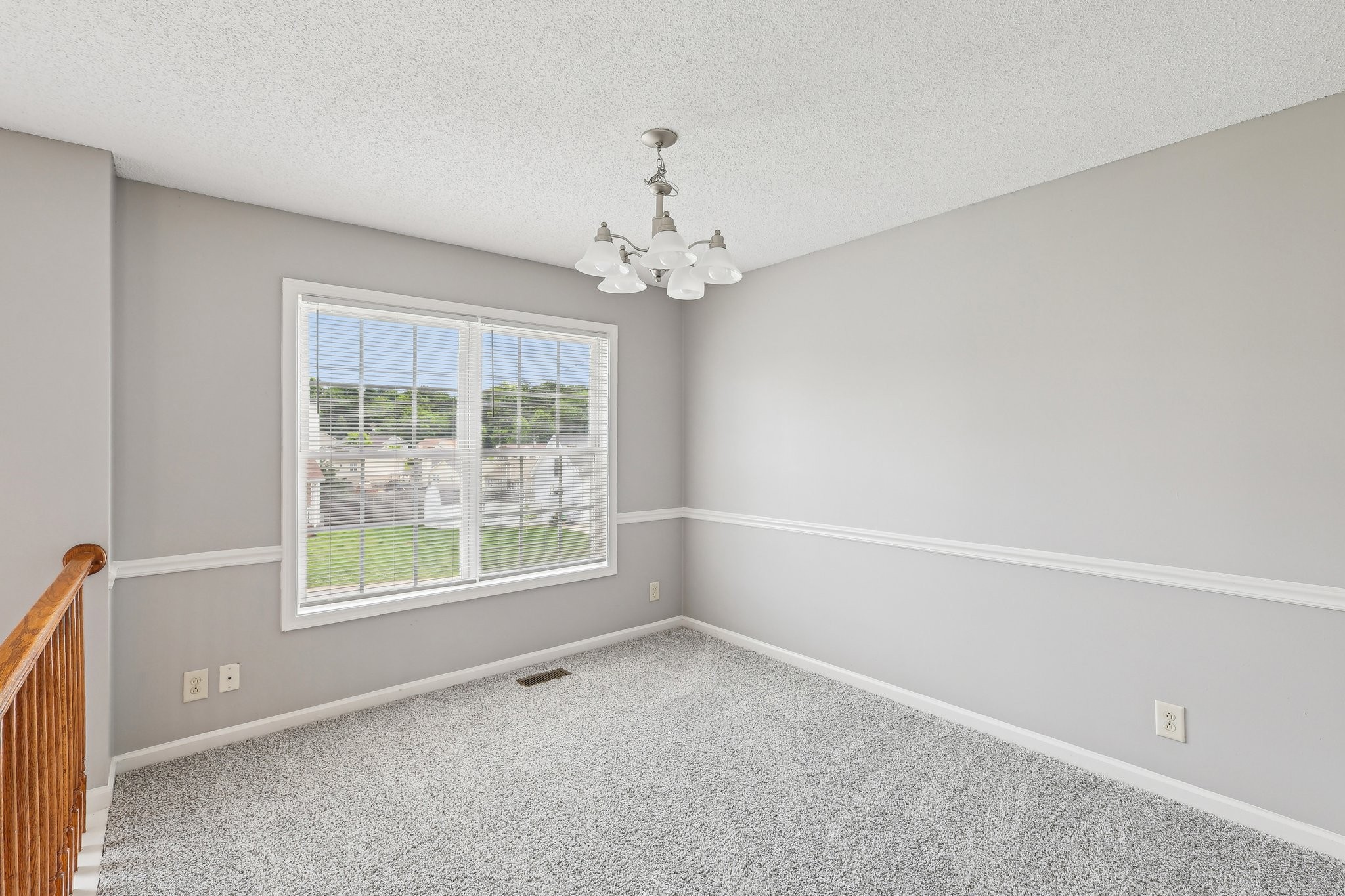 2617 Green Briar Dr
